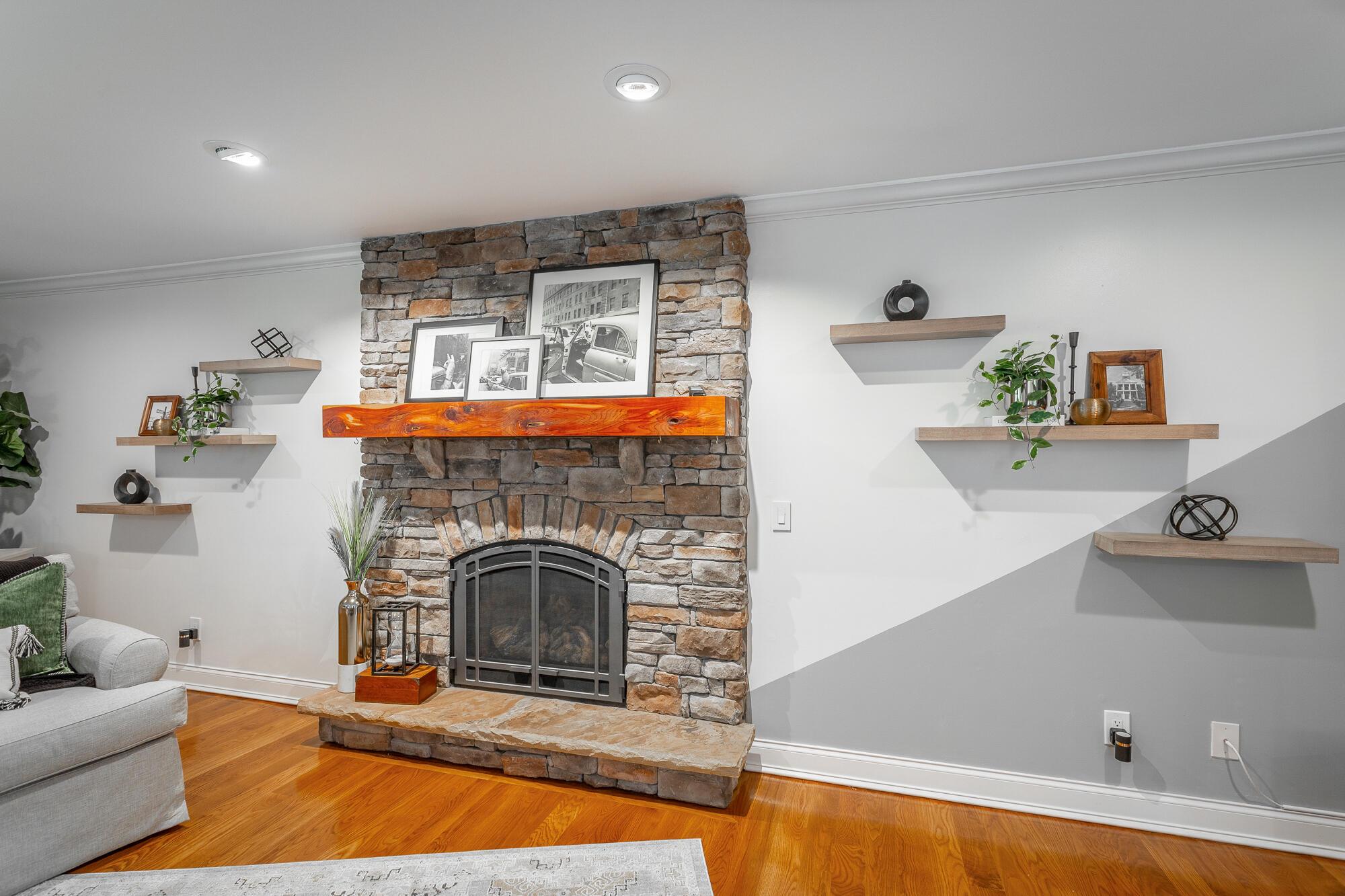 7716 Diamondhead Drive
