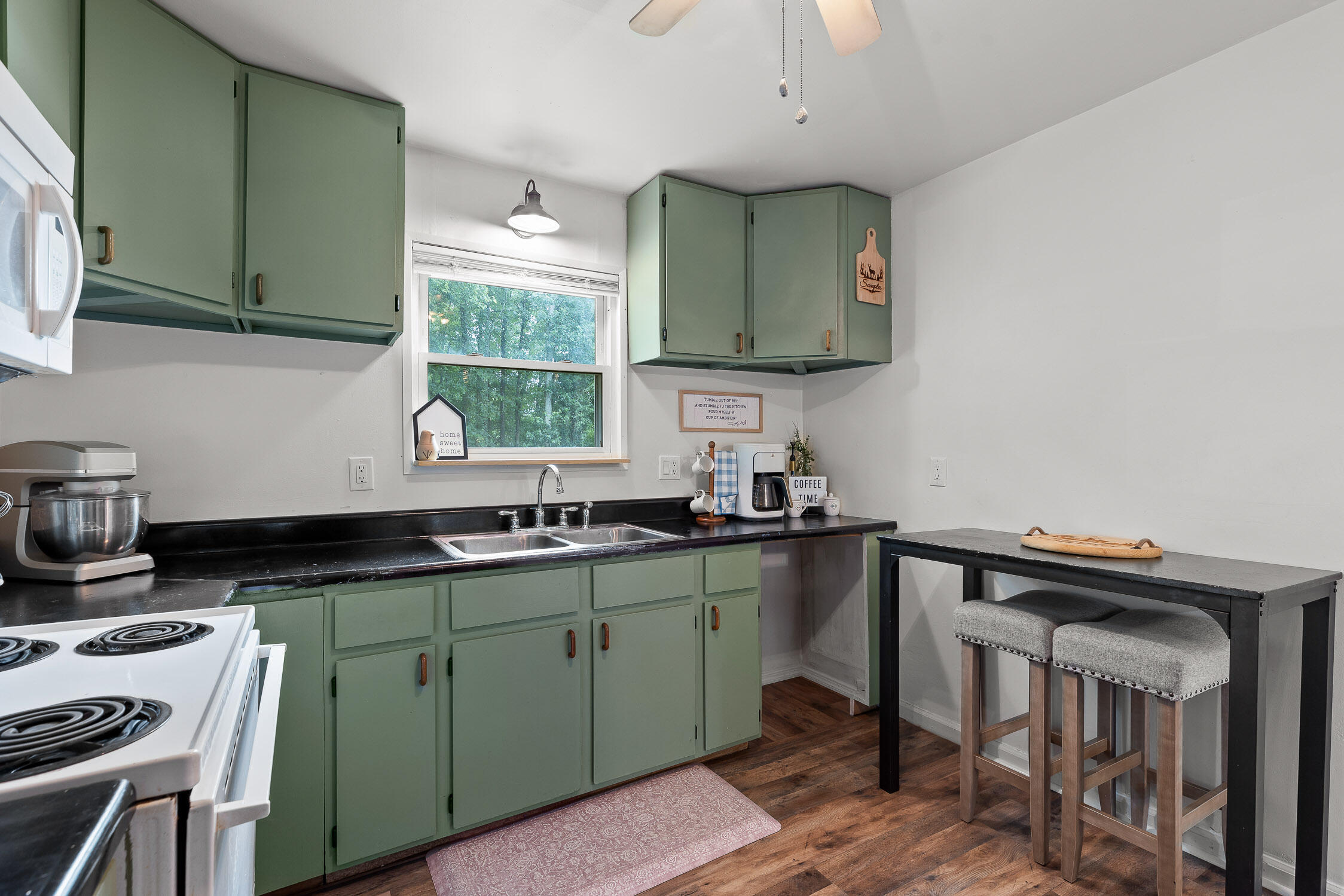 819 Mount Calvary Road