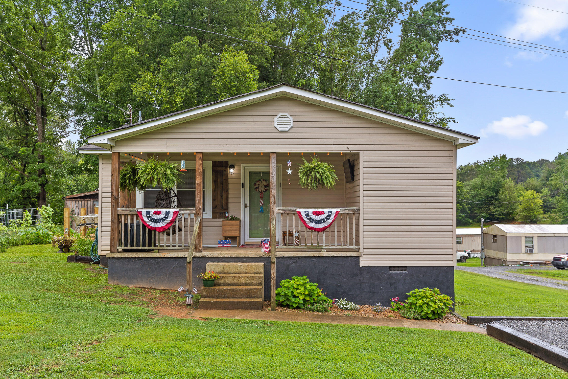 819 Mount Calvary Road