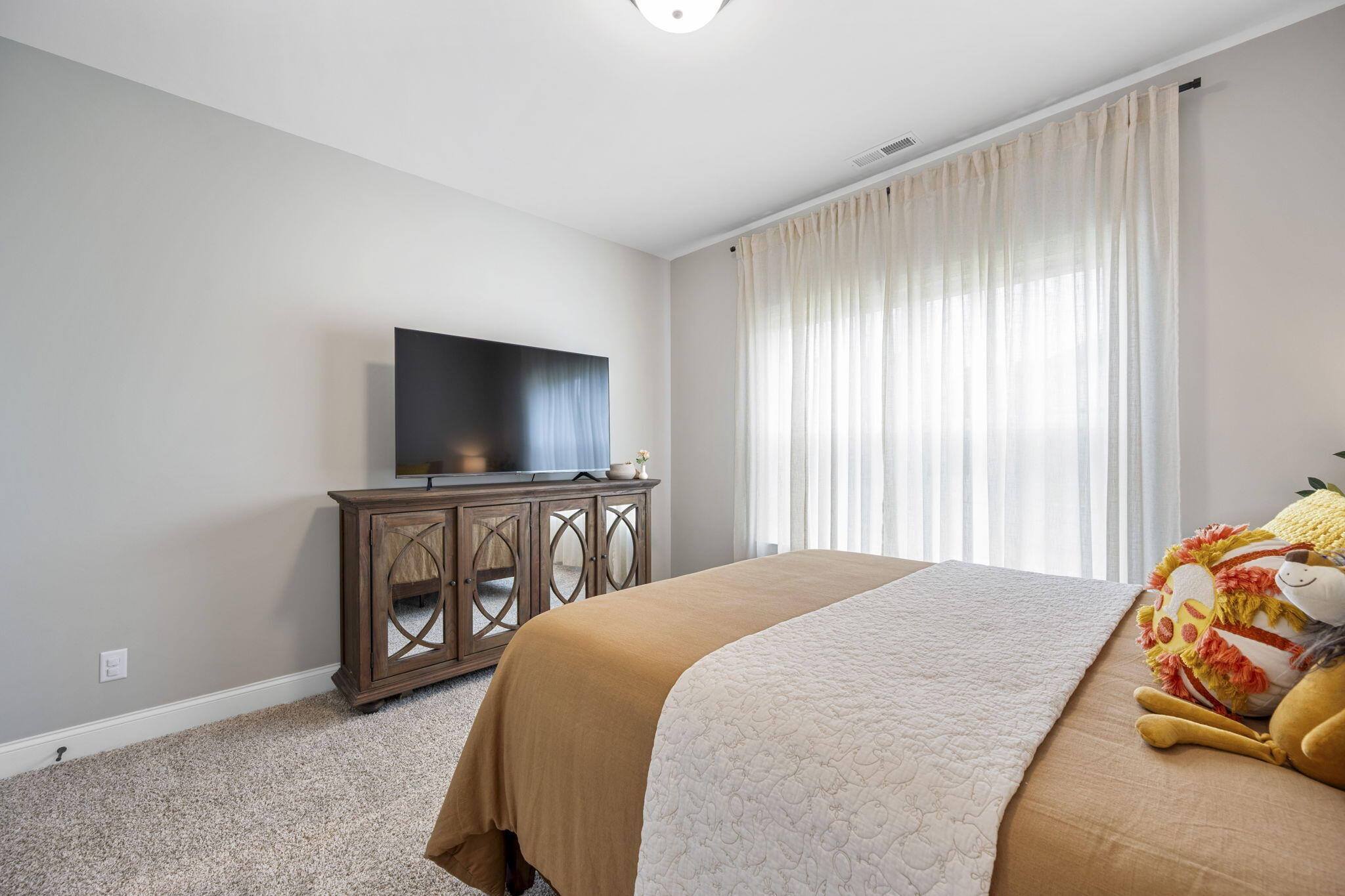 7382 Dividing Way