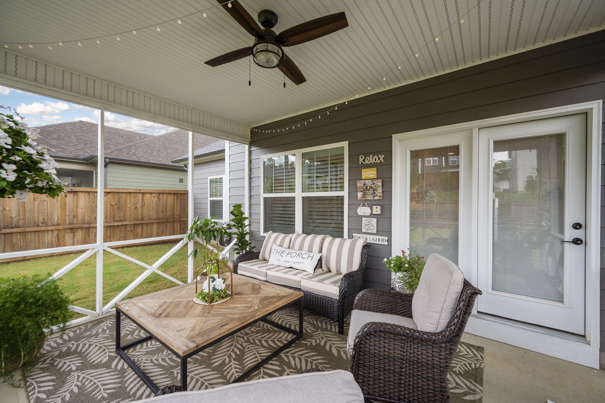 7382 Dividing Way