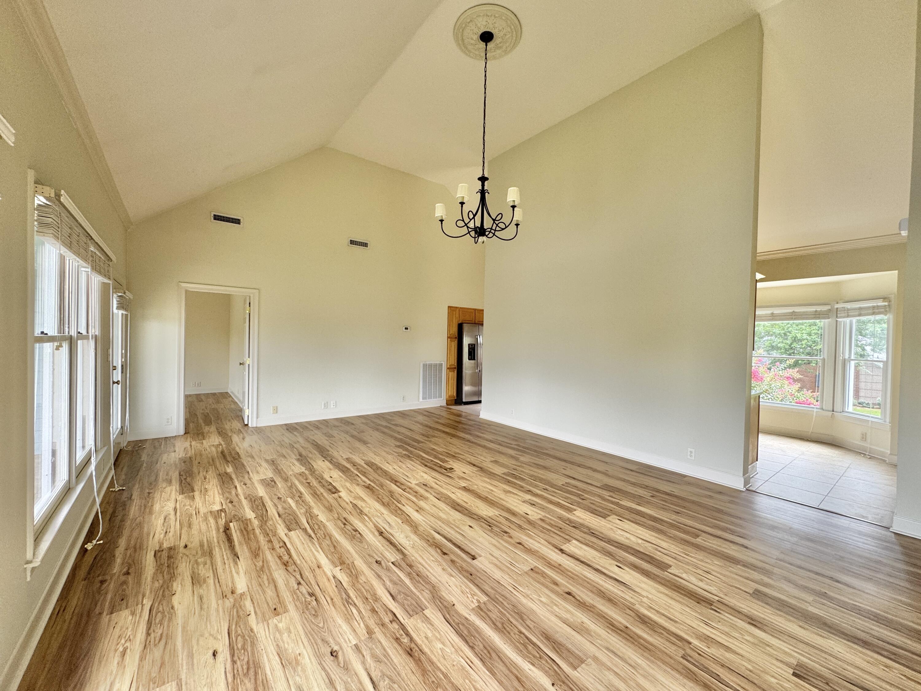 1426 Heritage Landing Drive