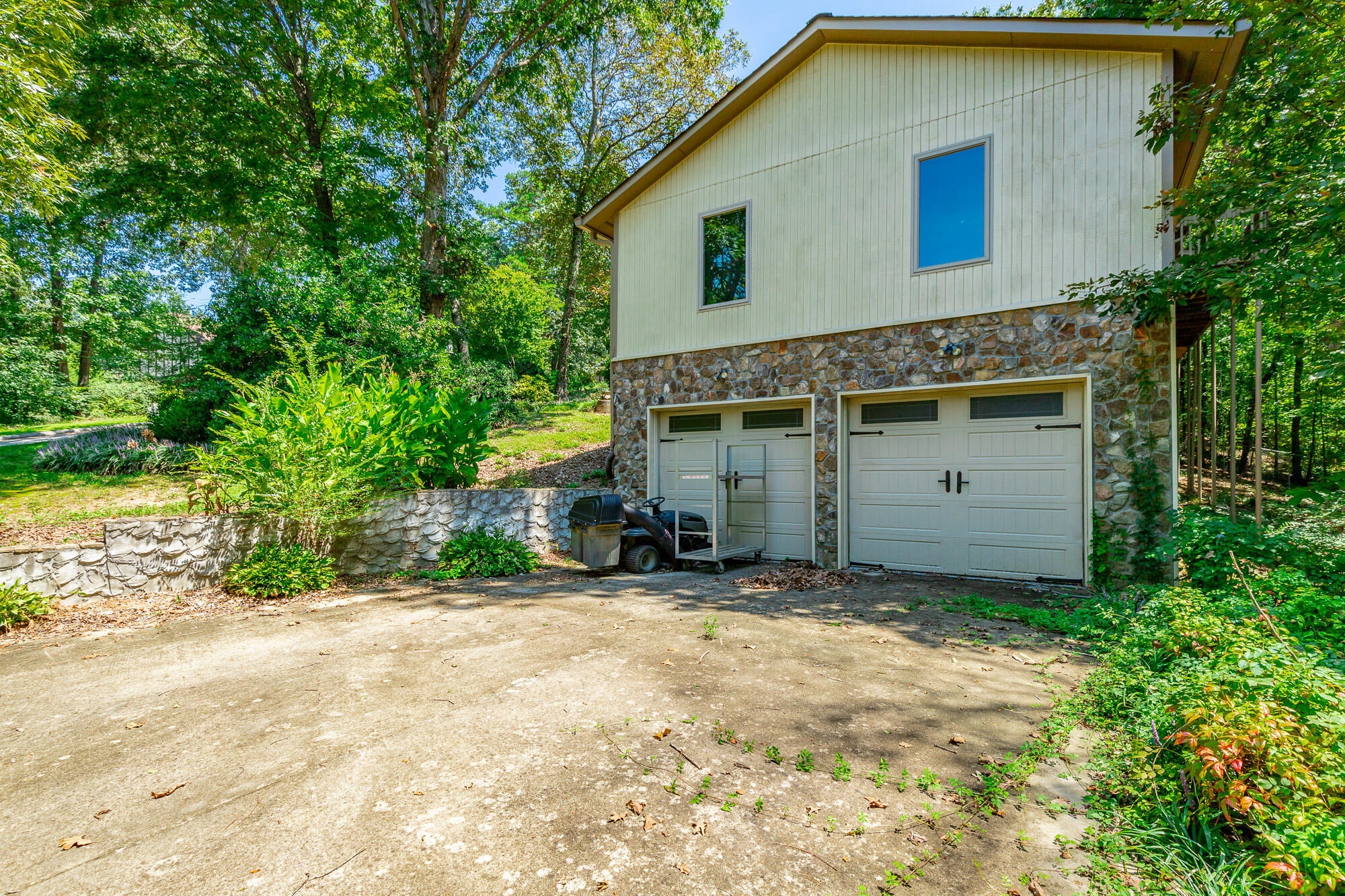 9208 Magic Mountain Drive