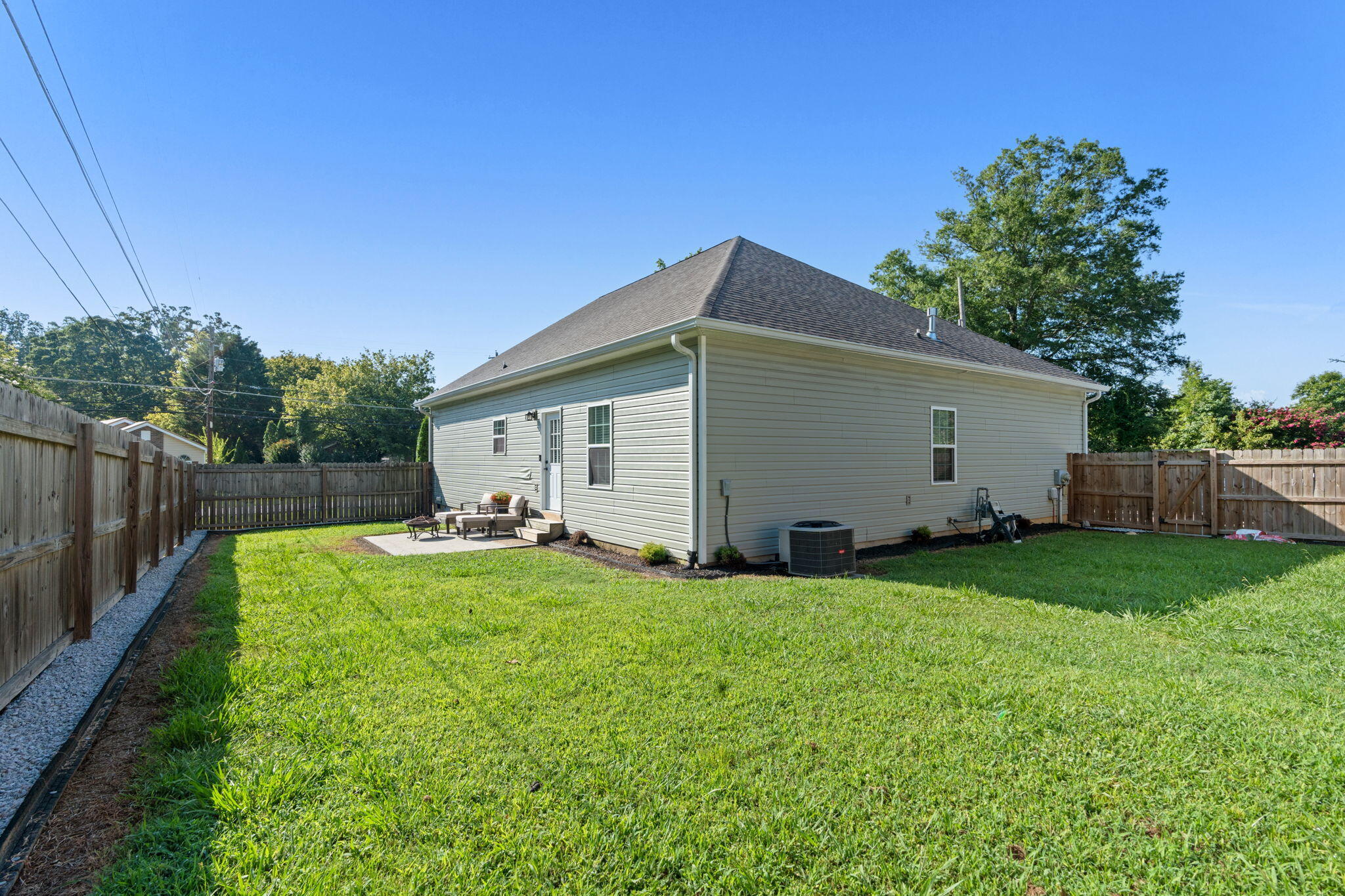 8185 Iris Road