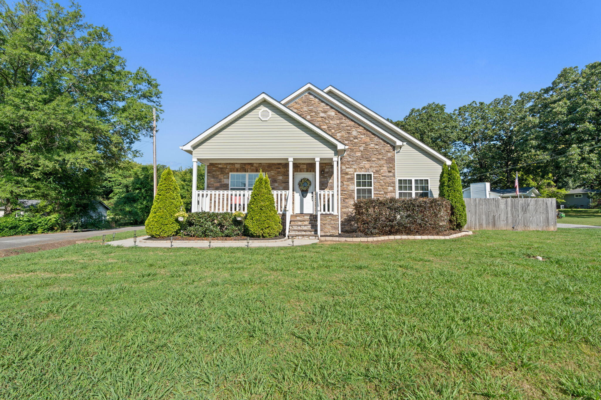 8185 Iris Road
