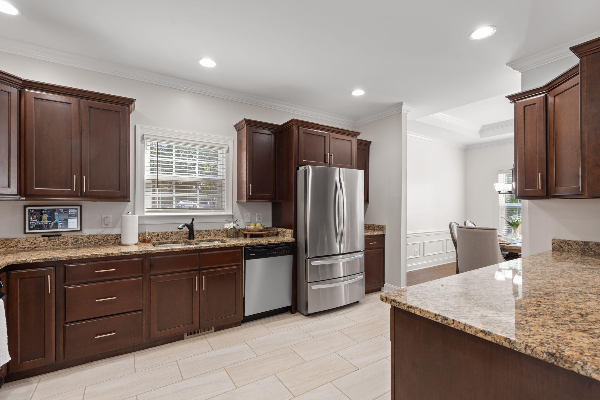 8185 Iris Road