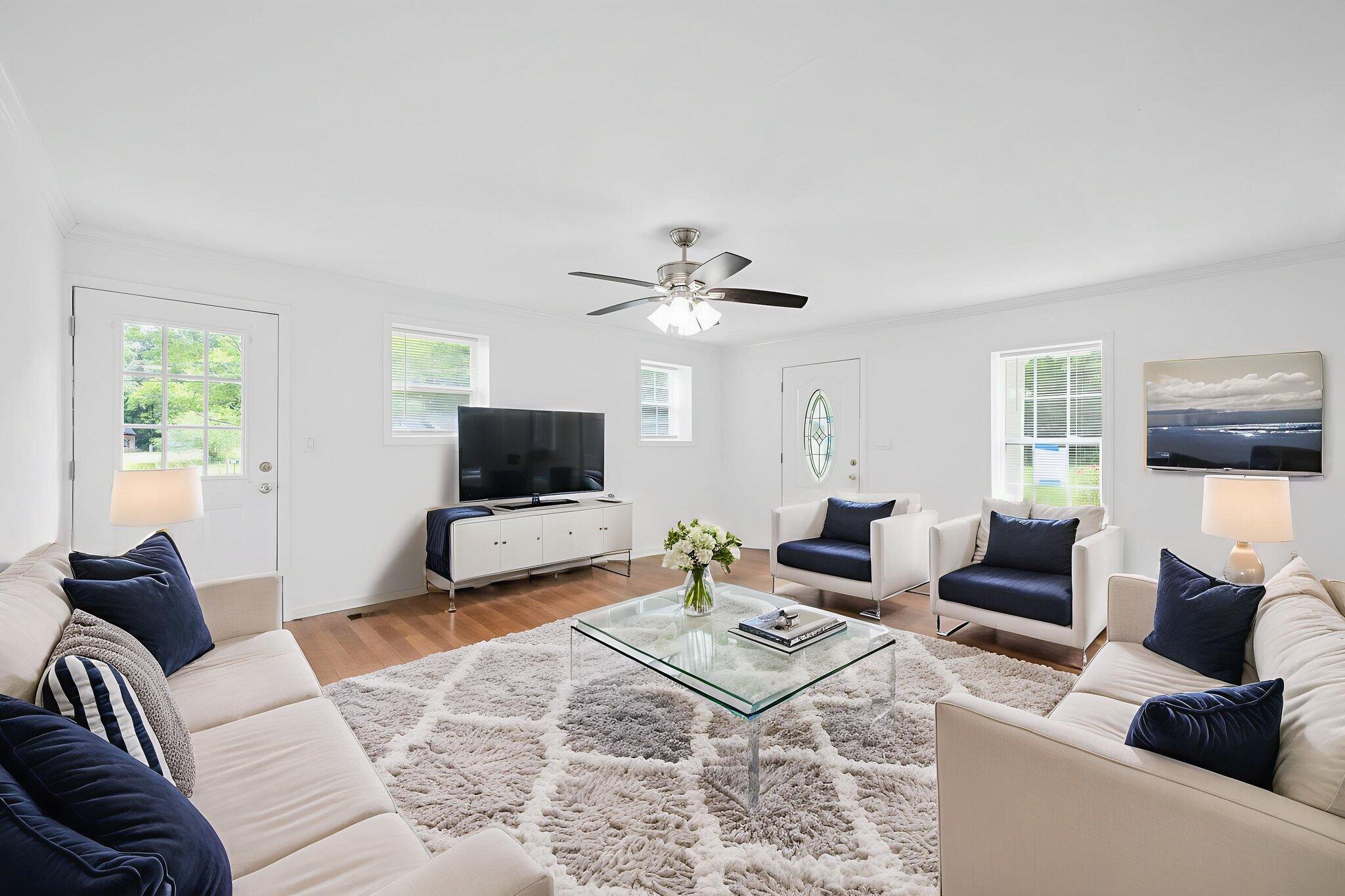 404 W Schmitt Road