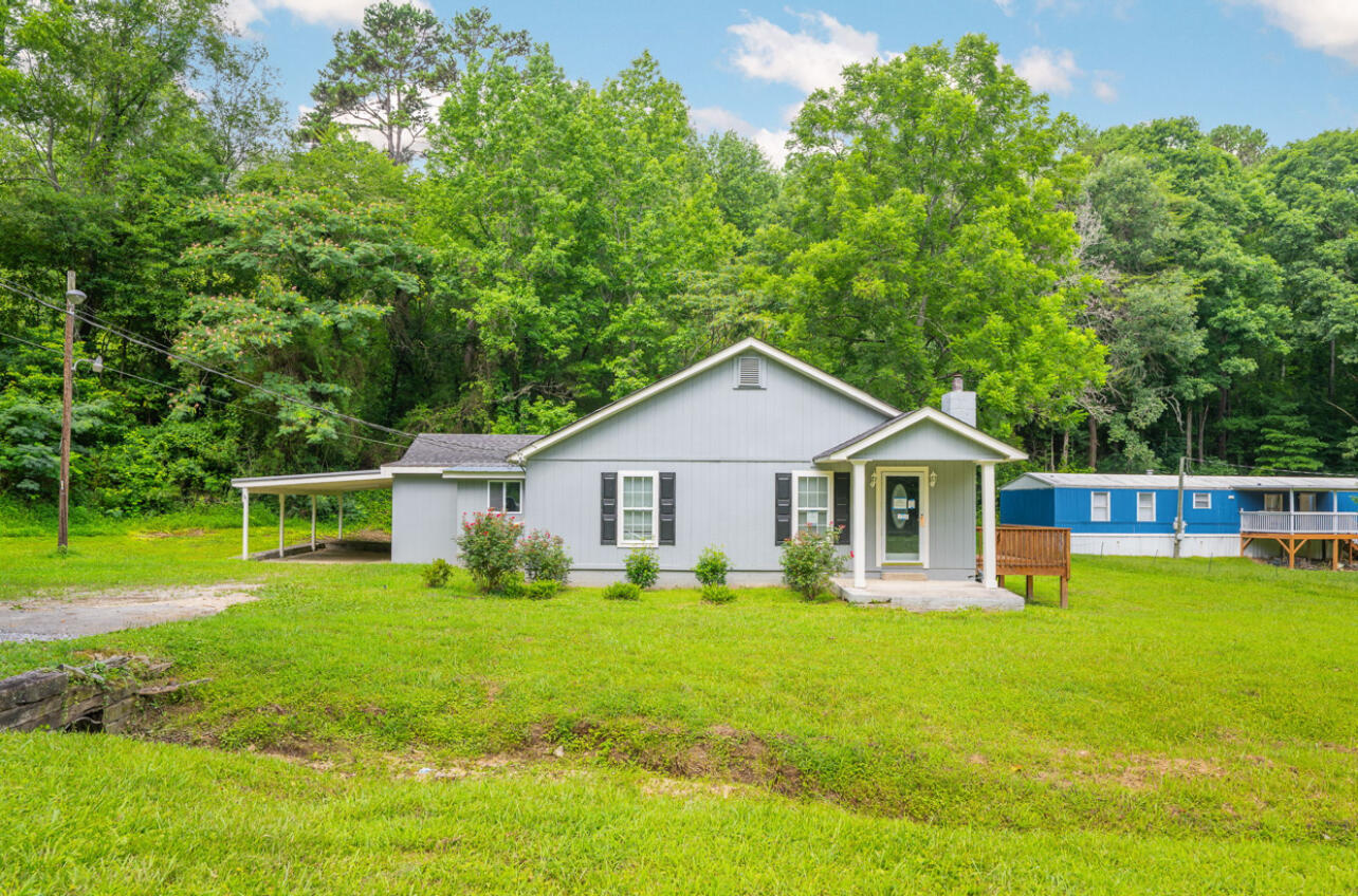 404 W Schmitt Road