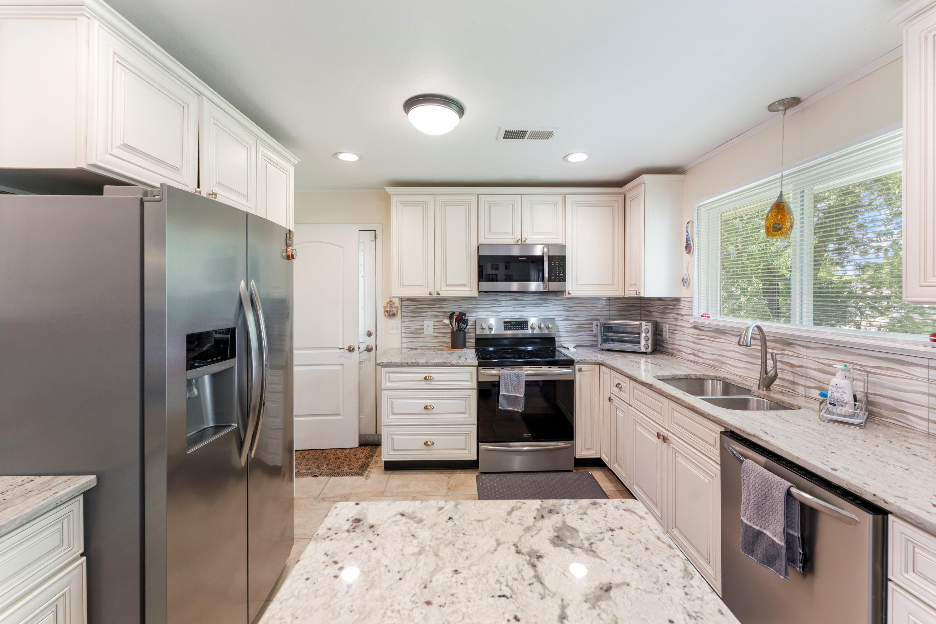 2134 Mae Dell Road