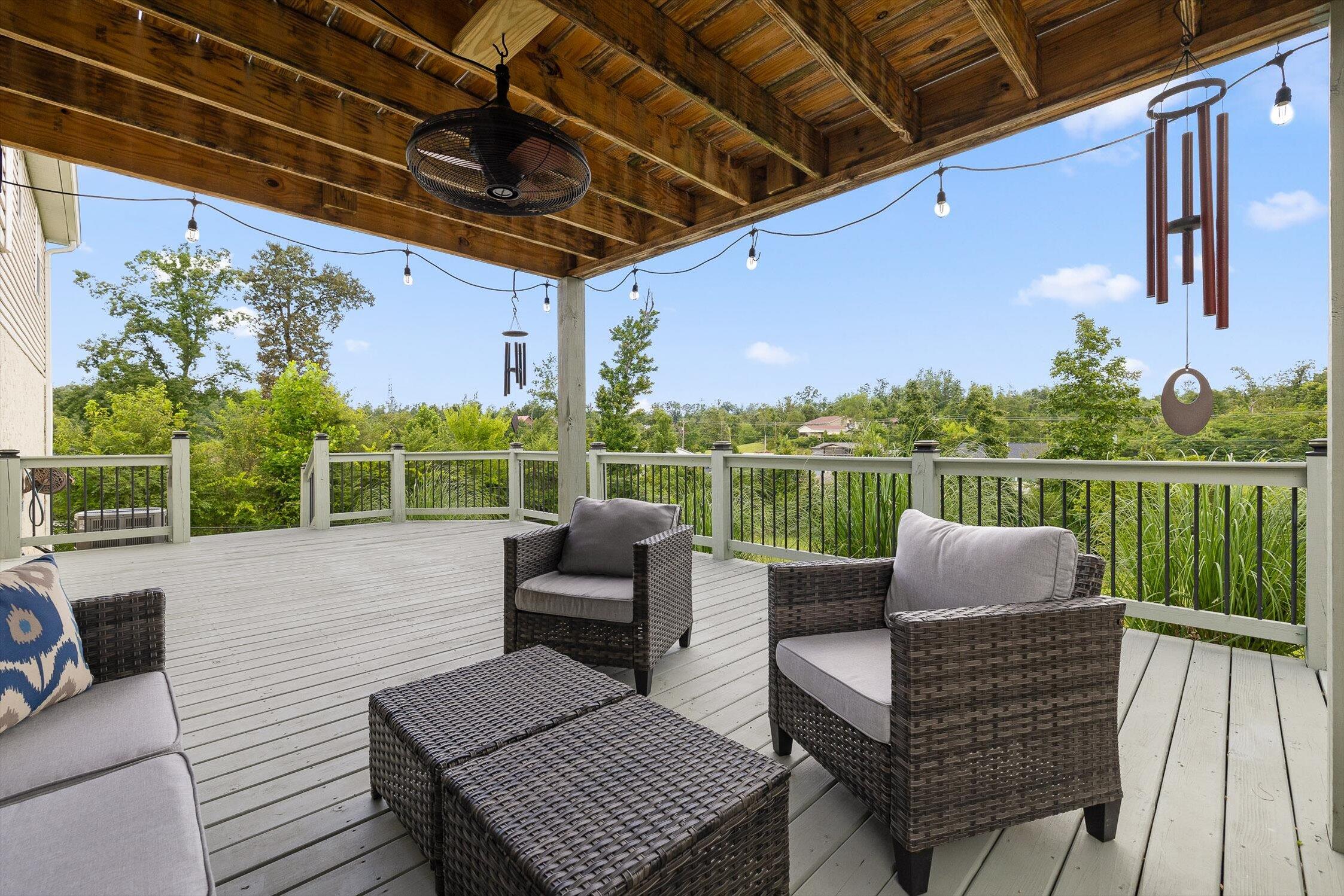 8309 Harvest Oak Lane