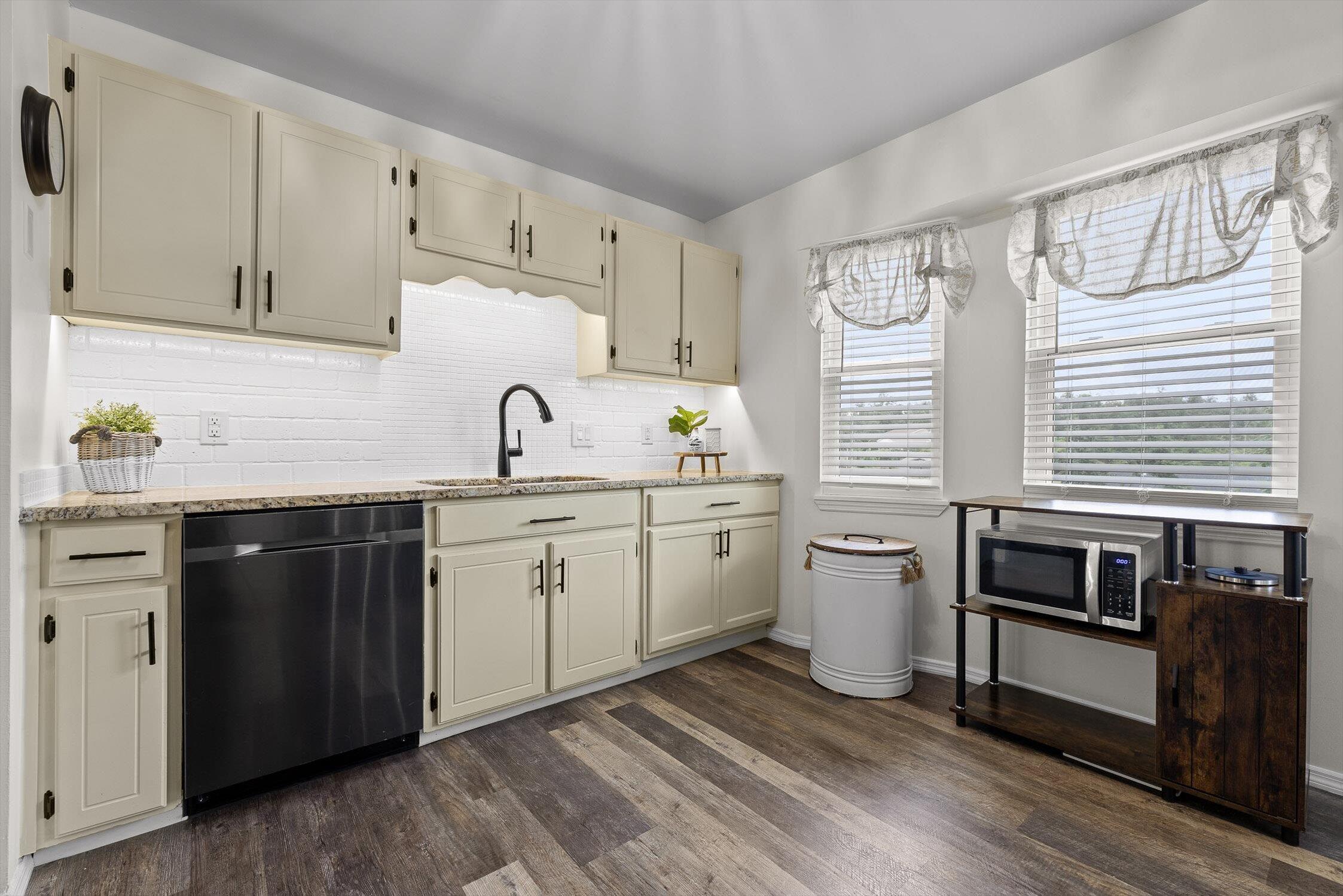 8309 Harvest Oak Lane