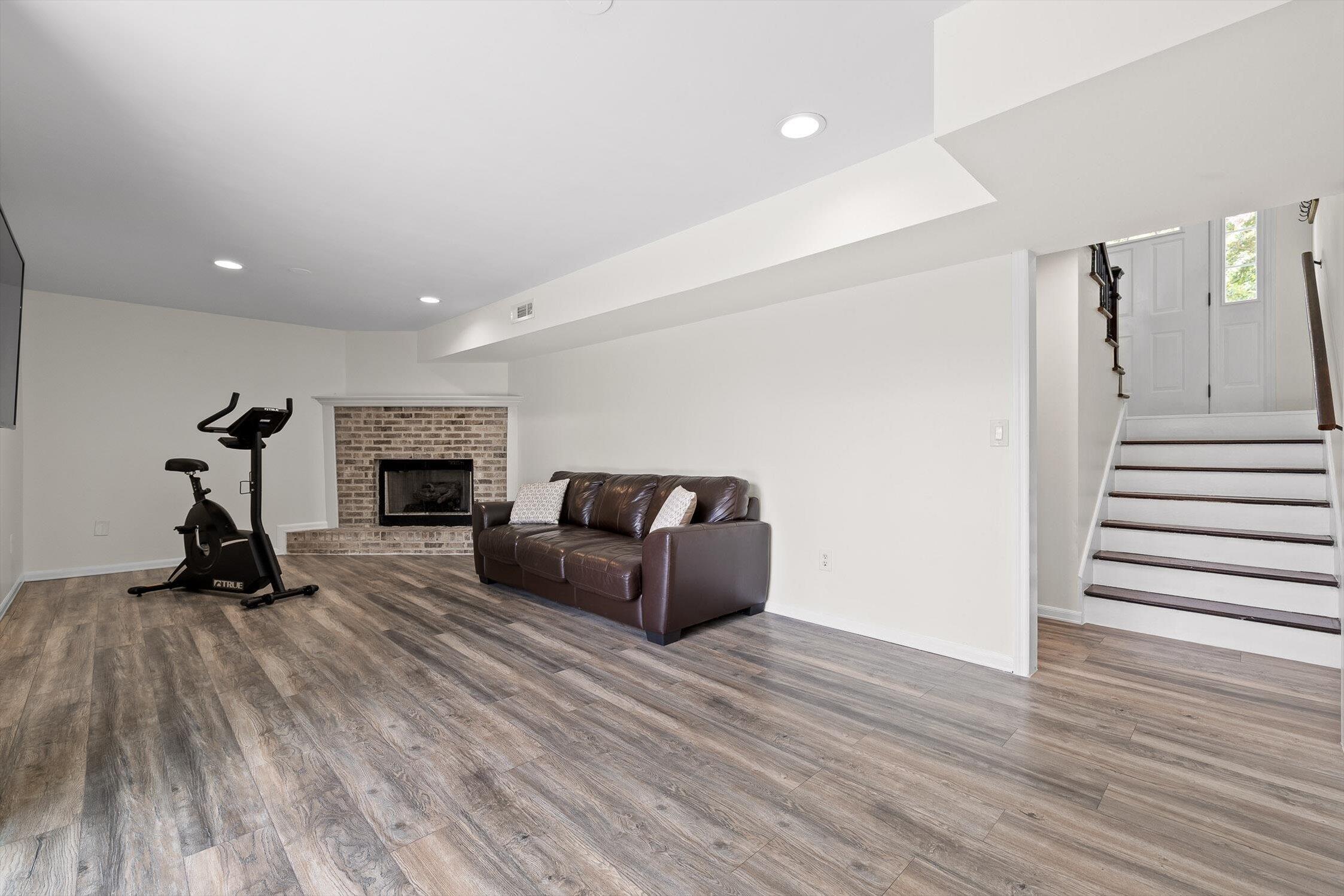 8309 Harvest Oak Lane