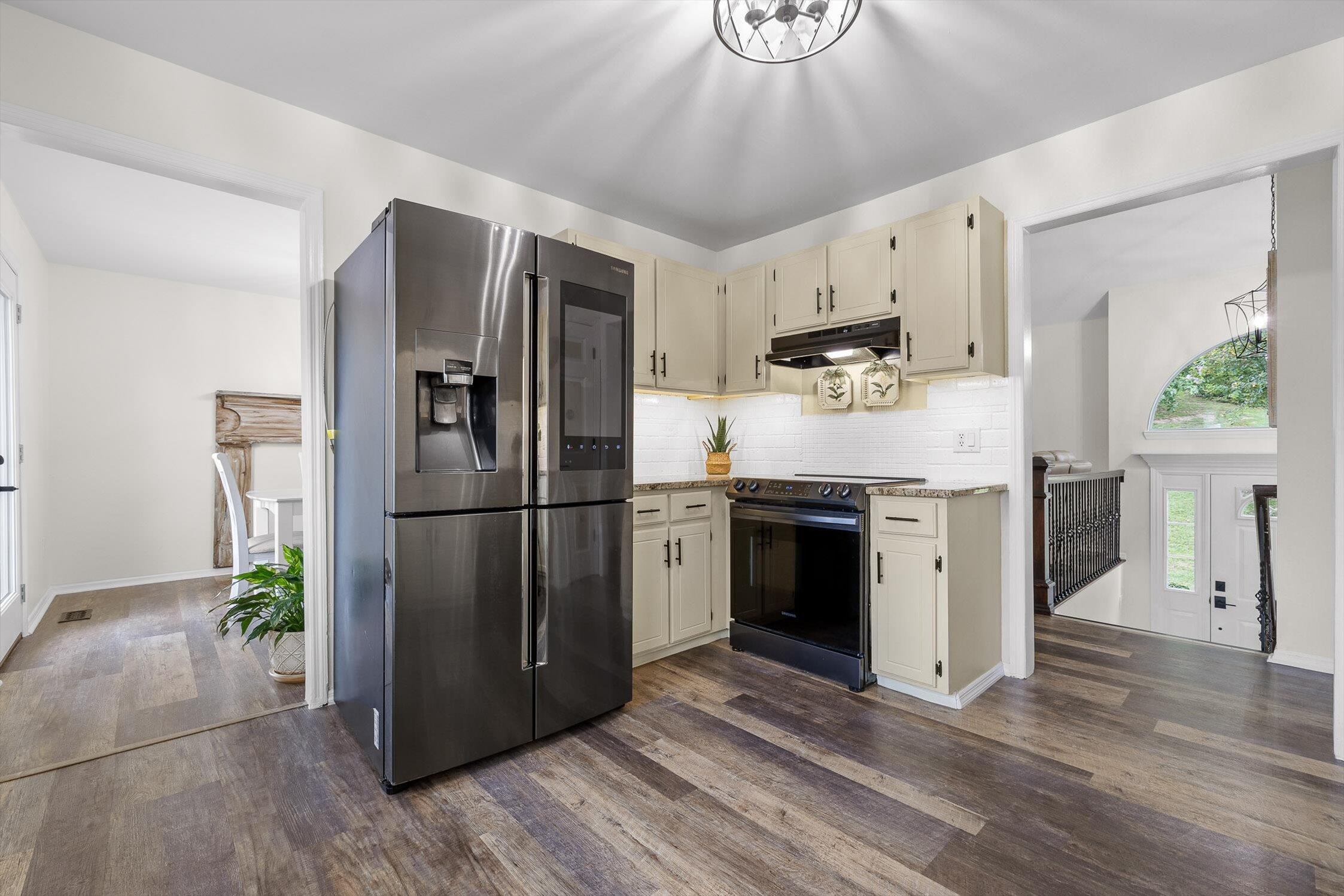 8309 Harvest Oak Lane