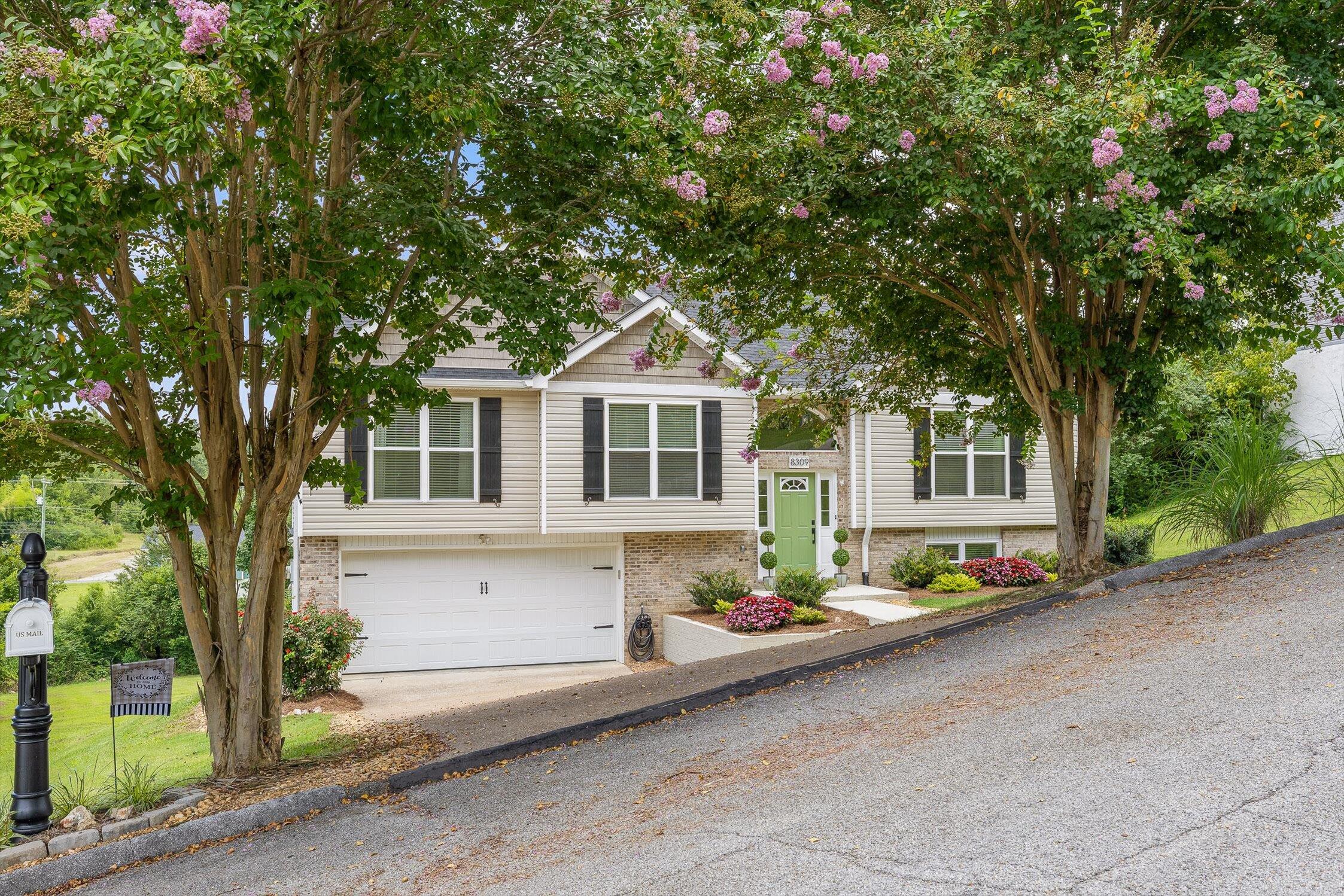 8309 Harvest Oak Lane