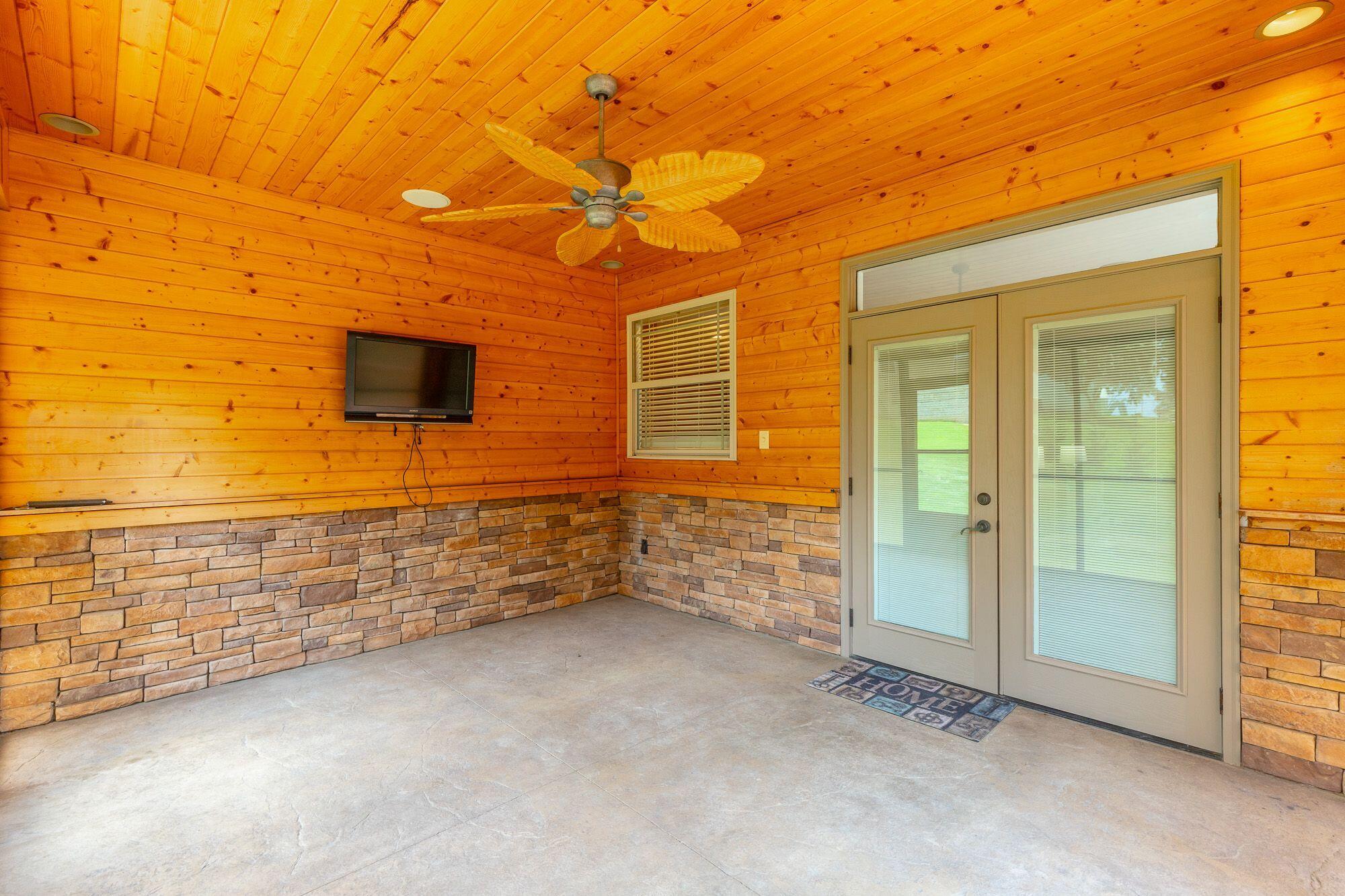 103 N Pointe Road