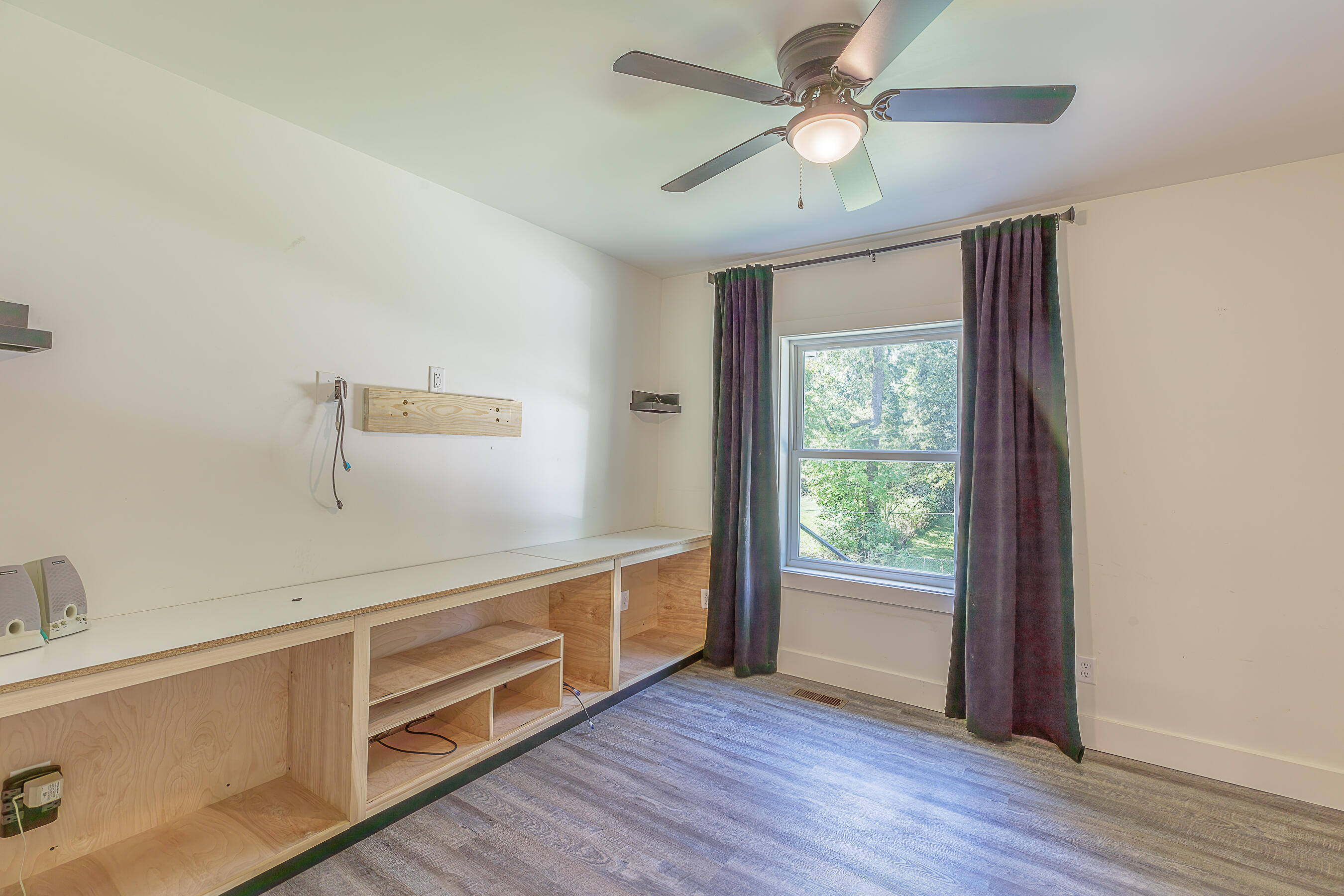 712 N Oakwood Street