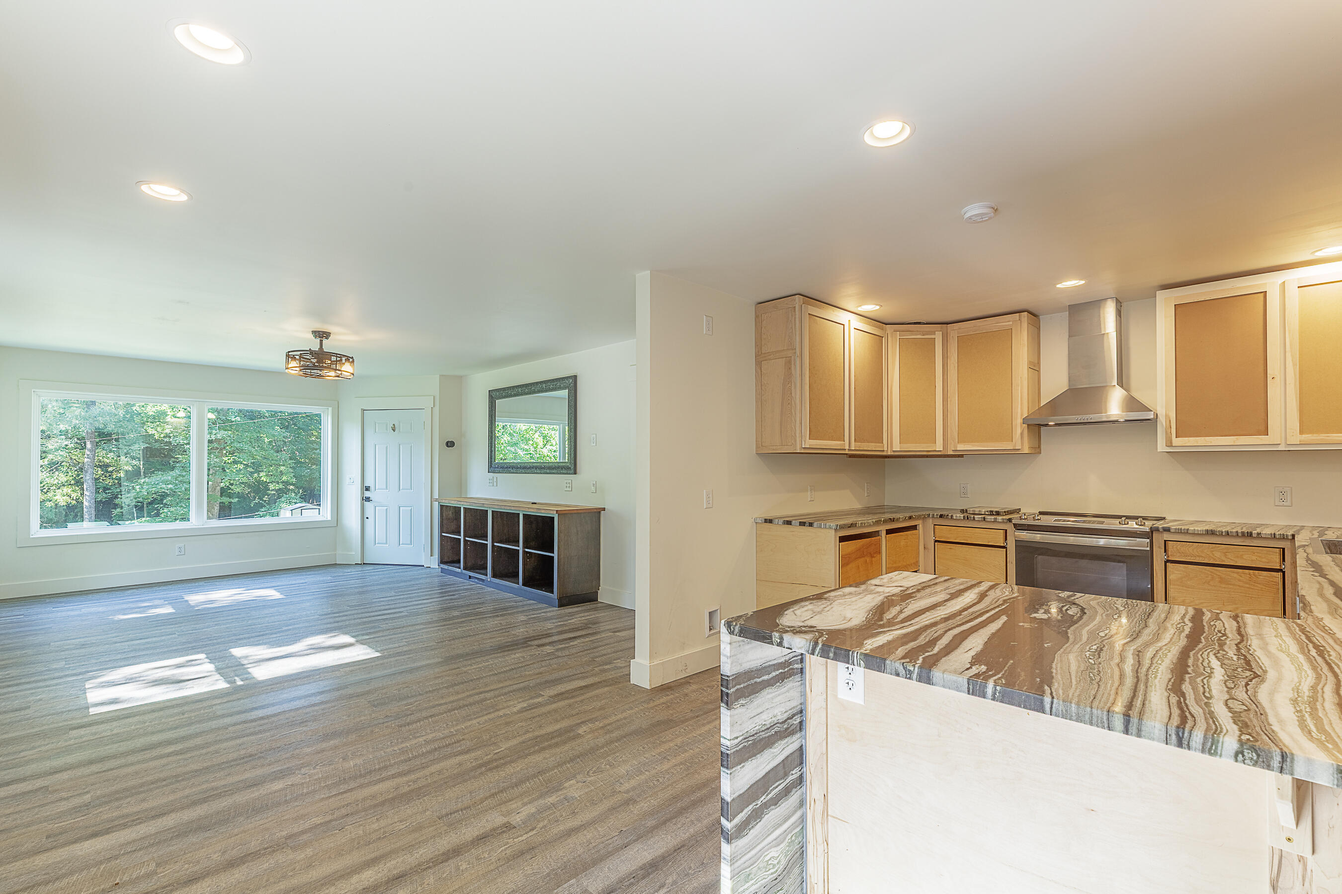 712 N Oakwood Street