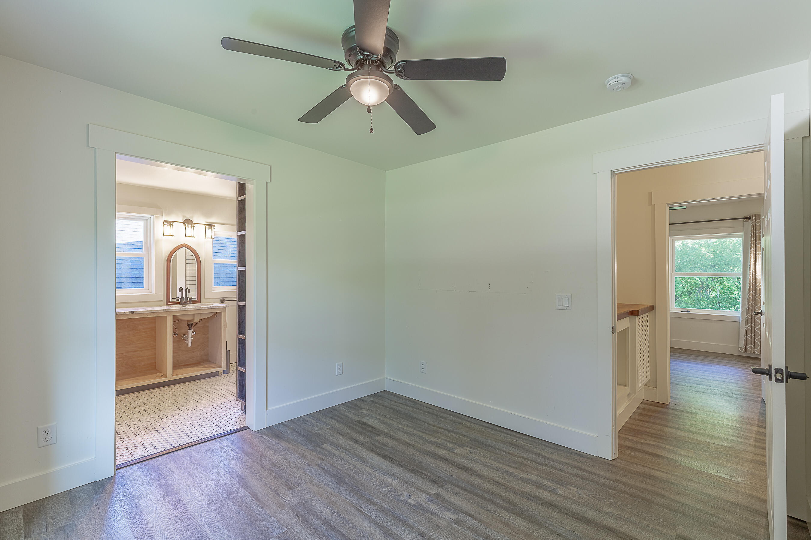 712 N Oakwood Street