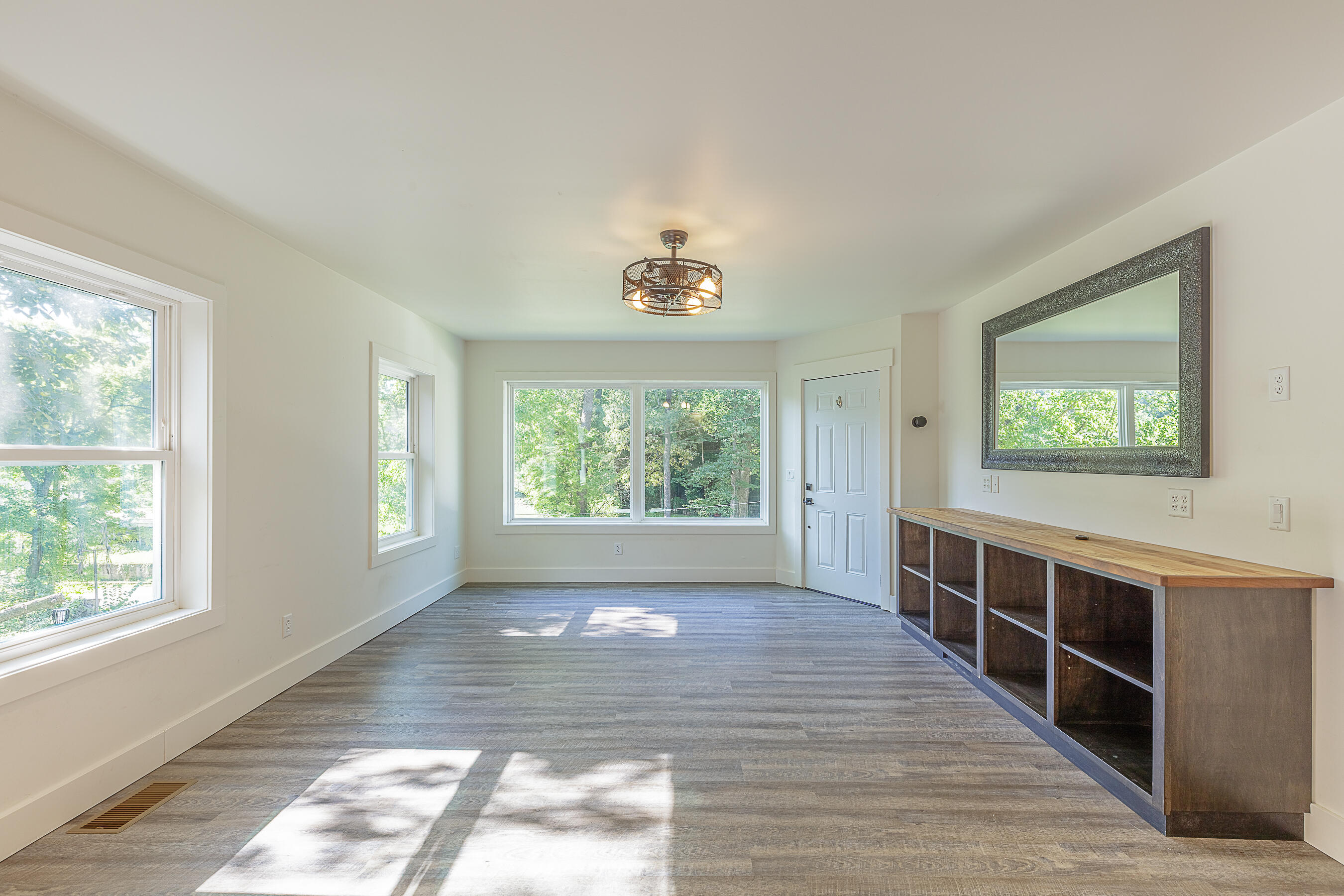 712 N Oakwood Street