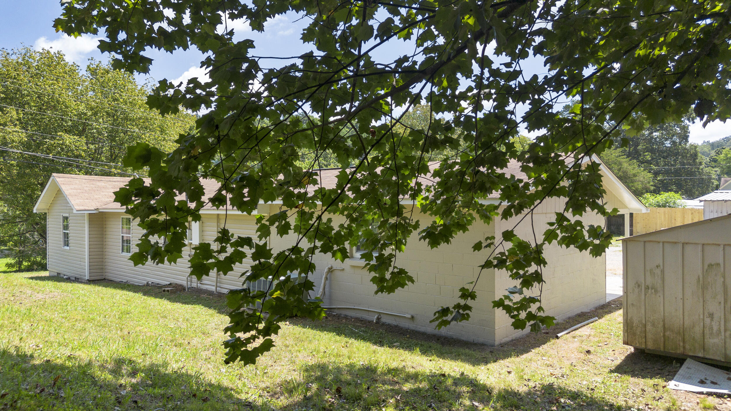 1020 SE Dockery Lane