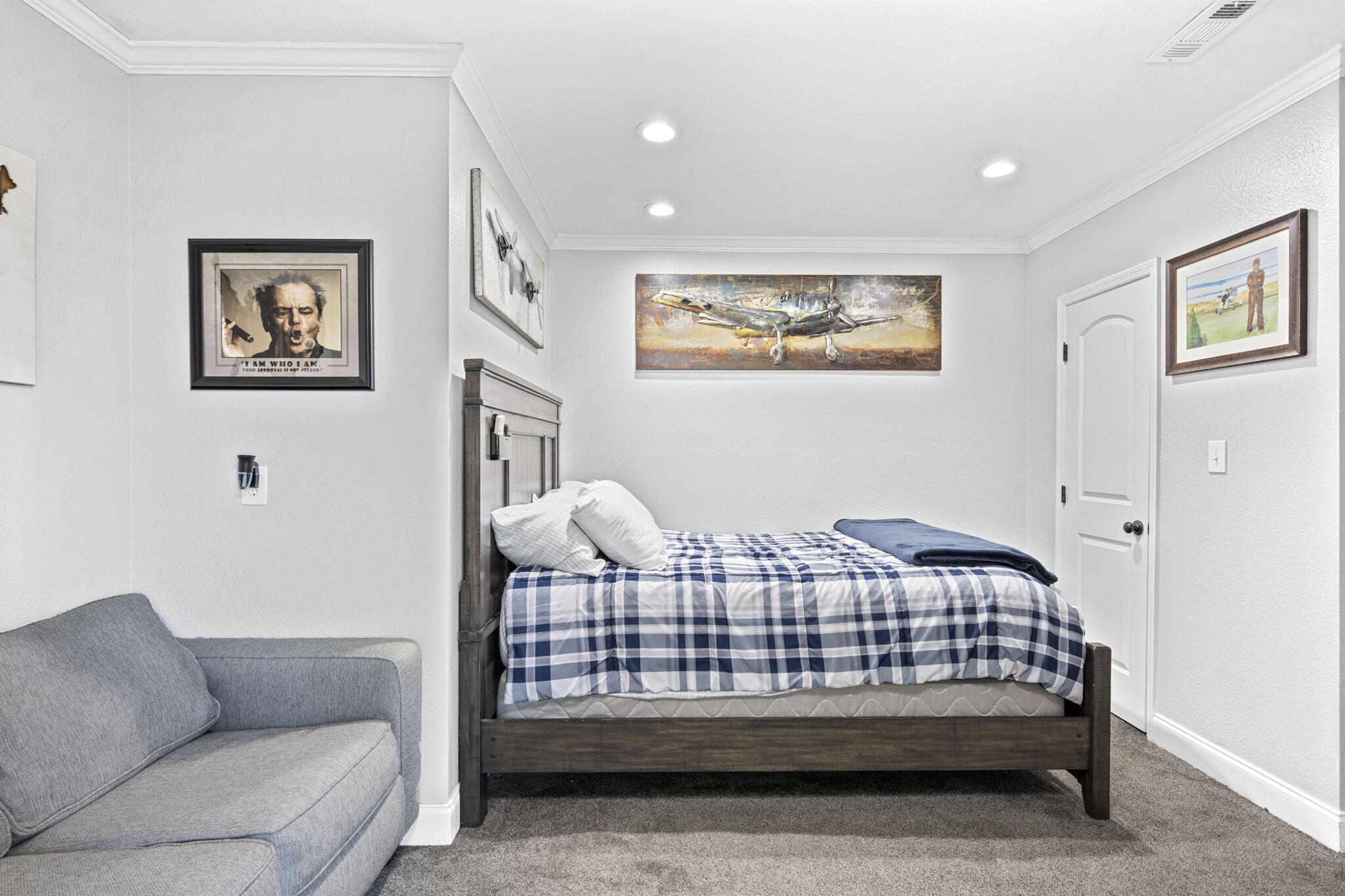 52 Running Oak Drive