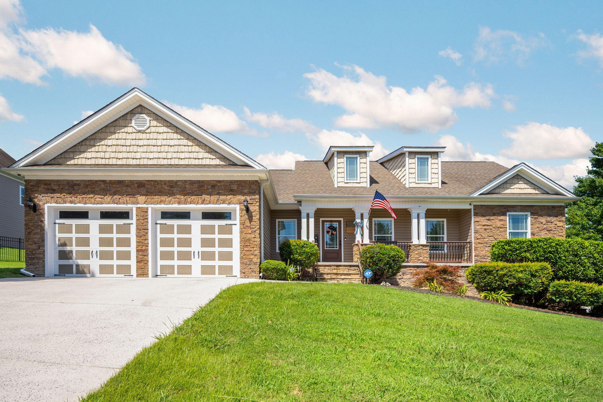 52 Running Oak Drive