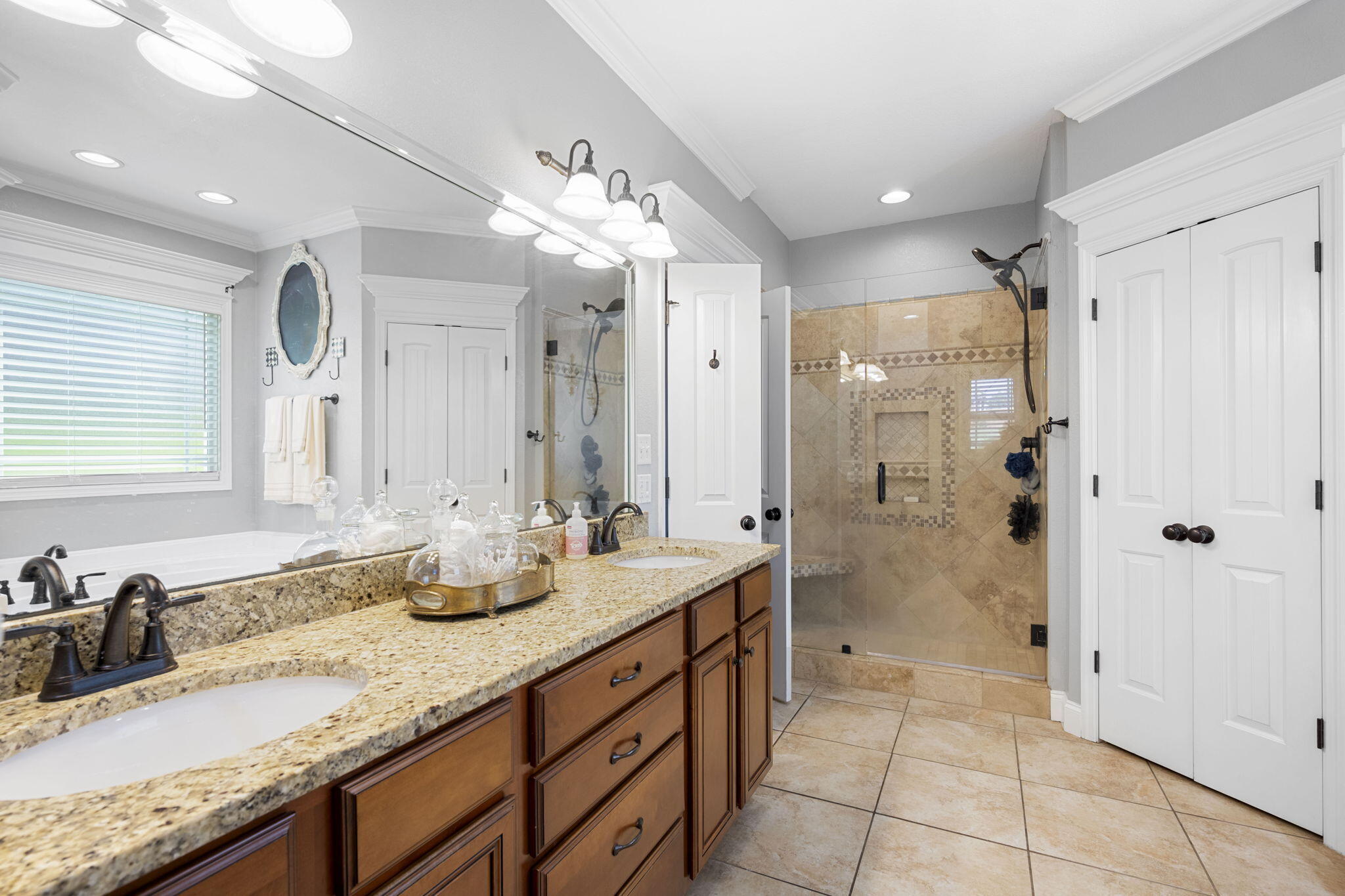 52 Running Oak Drive