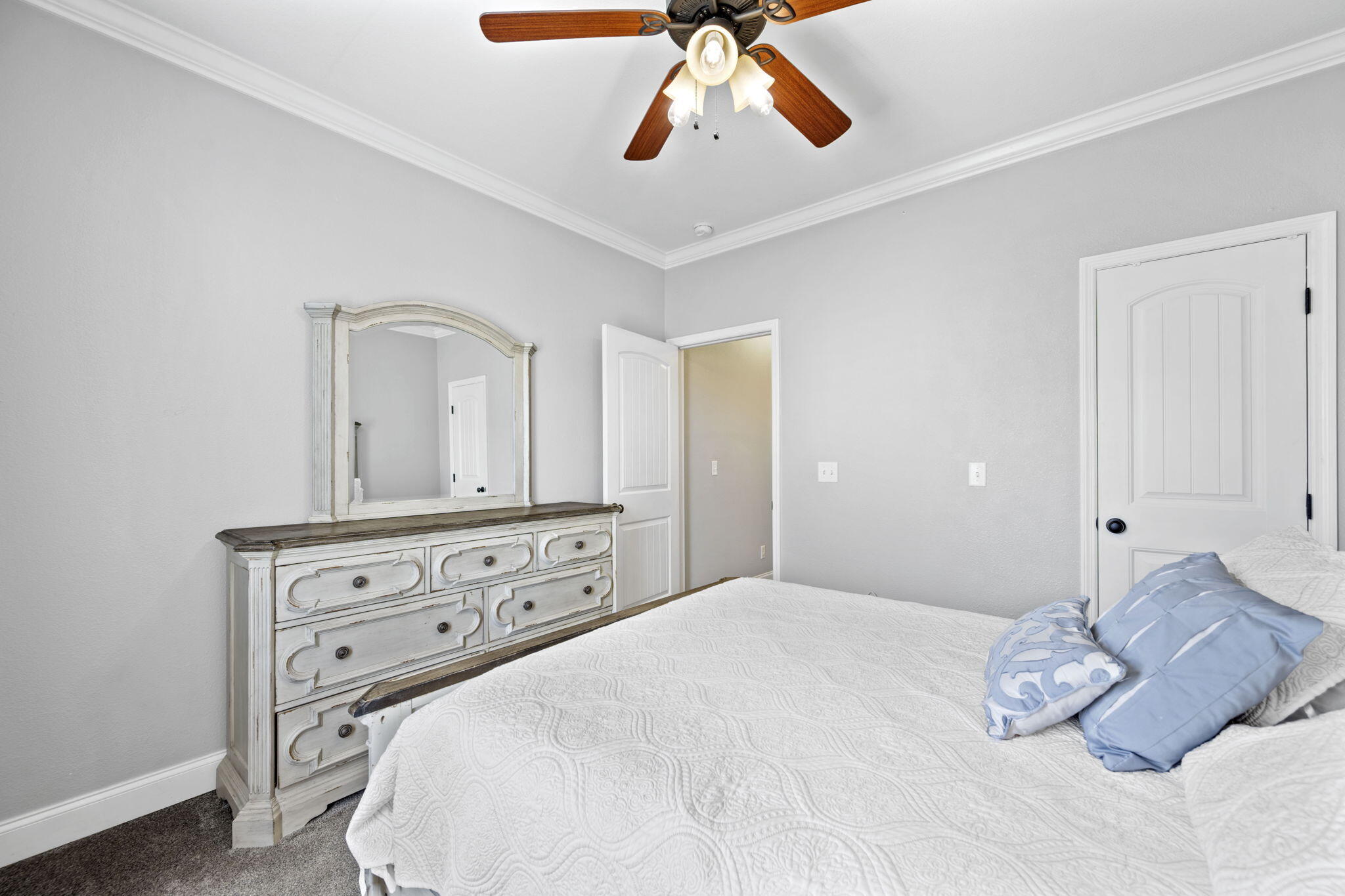 52 Running Oak Drive