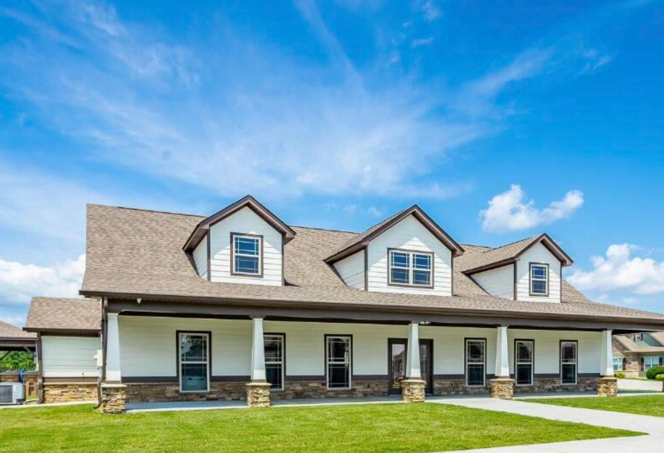 52 Running Oak Drive