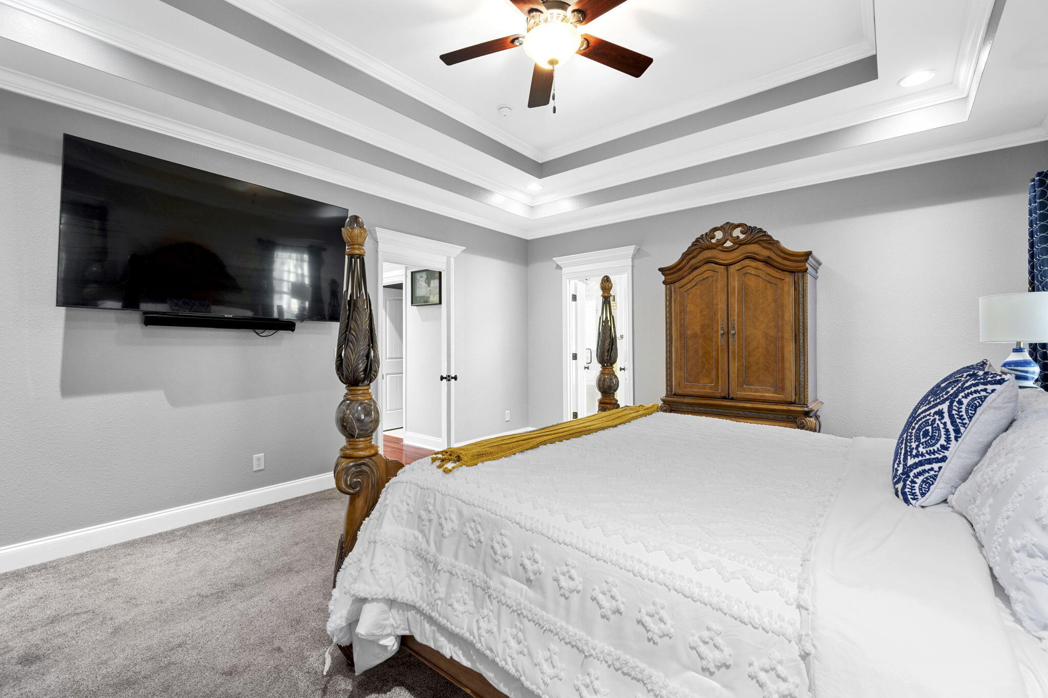 52 Running Oak Drive