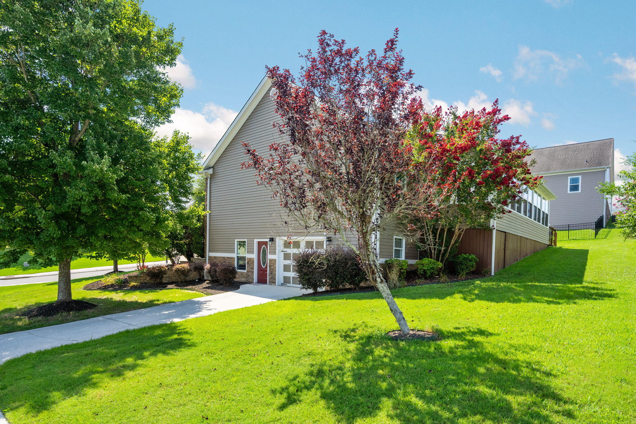 52 Running Oak Drive