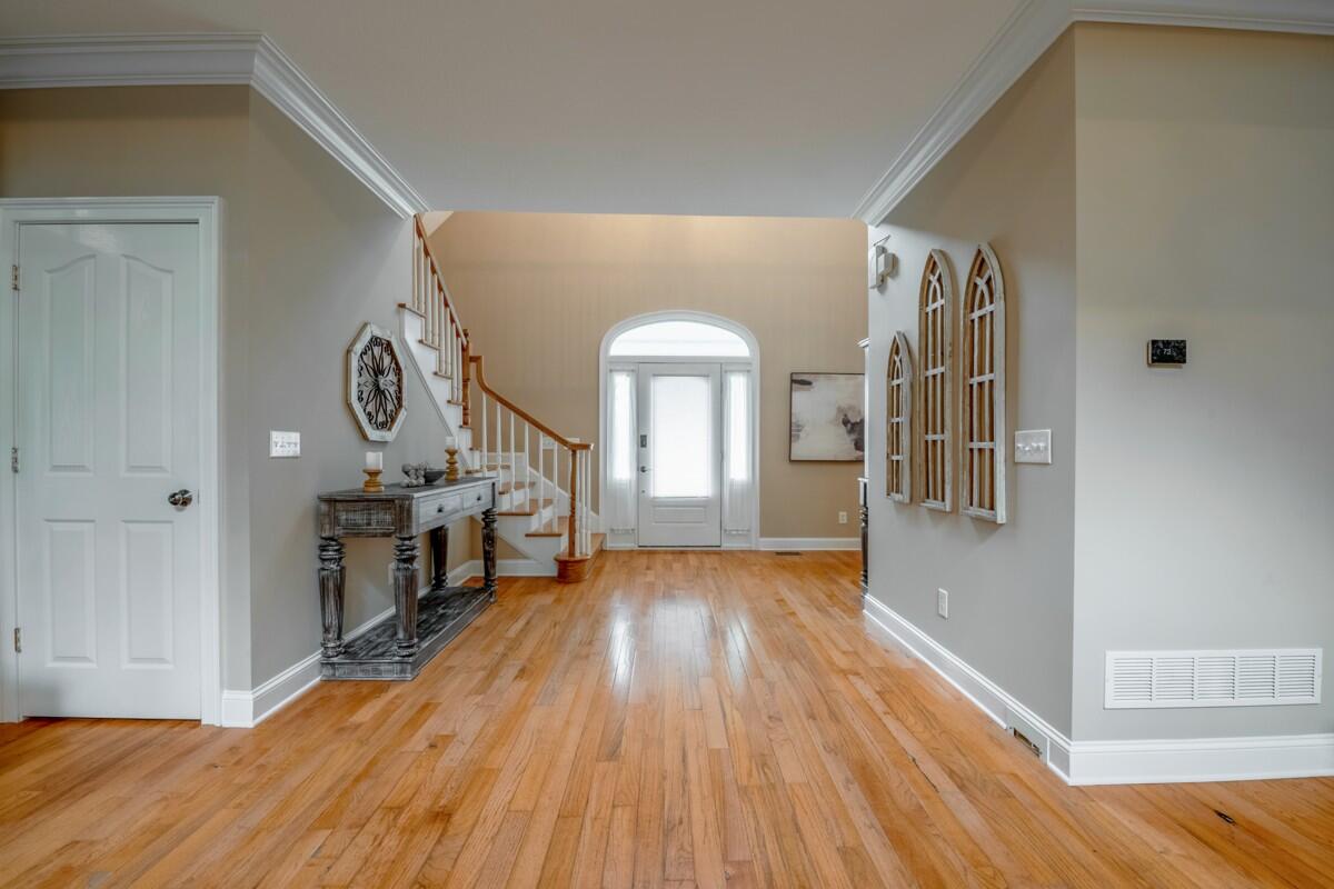552 Dalrymple Circle