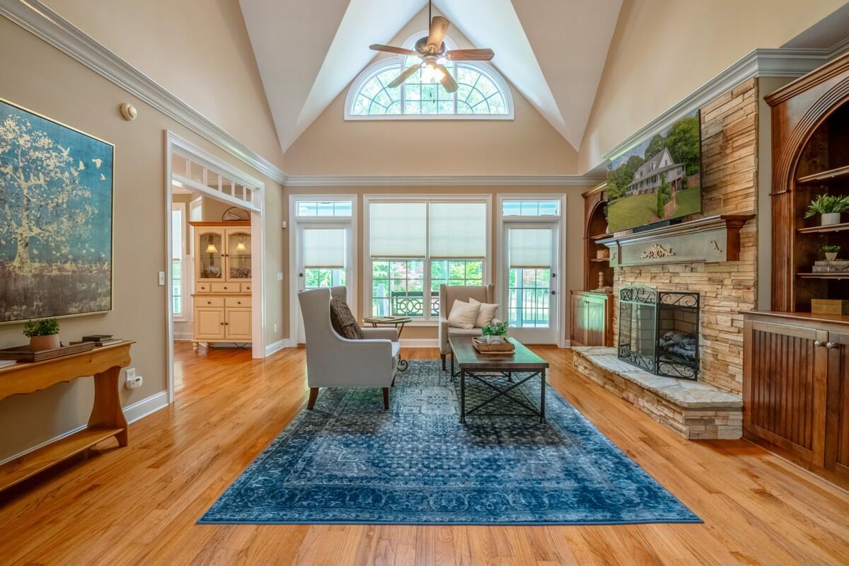552 Dalrymple Circle