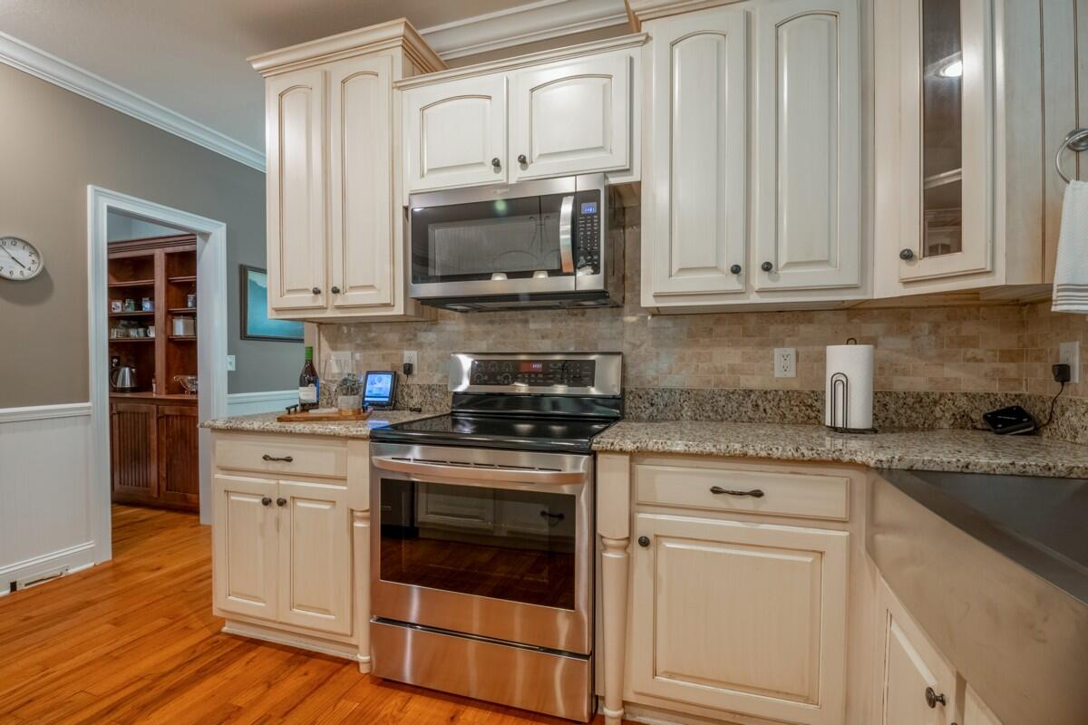 552 Dalrymple Circle