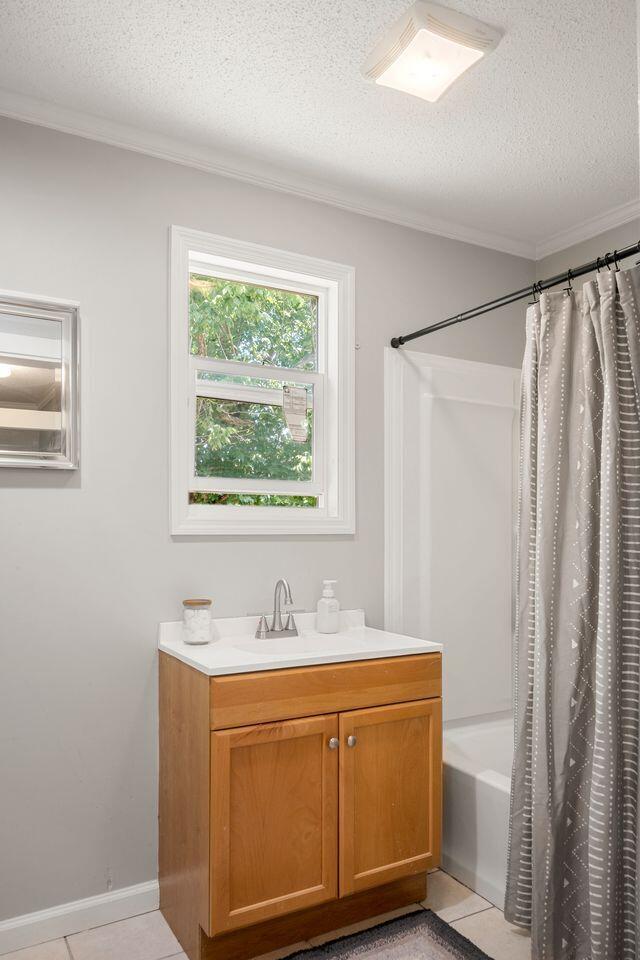 4703 Tomahawk Trail