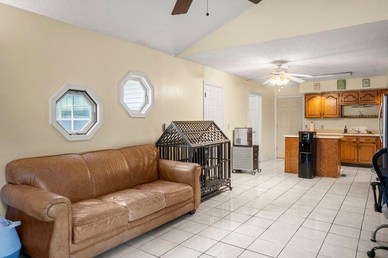 8514 Horseshoe Bend Lane