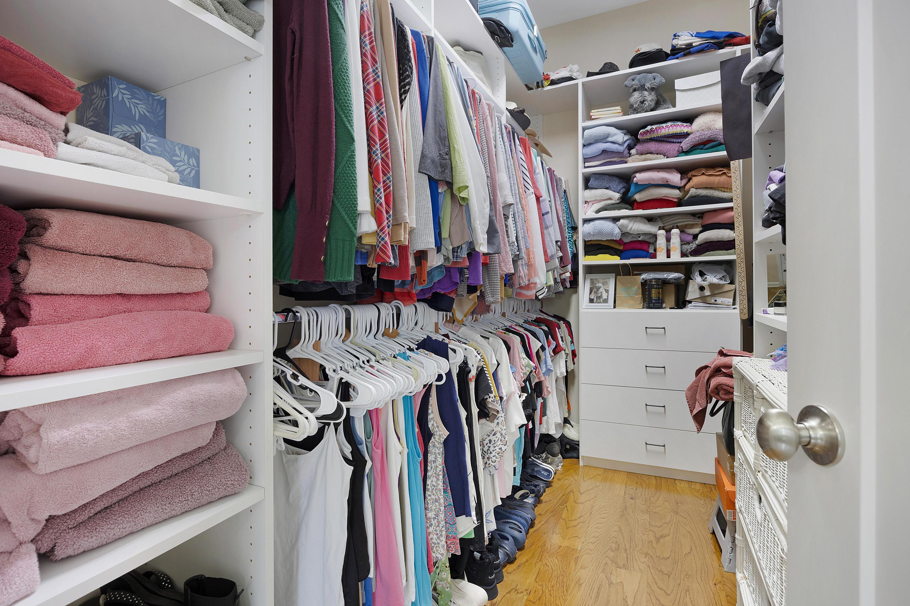 2134 Holden Farm Place