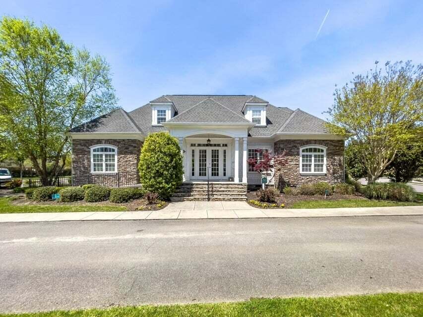 2134 Holden Farm Place