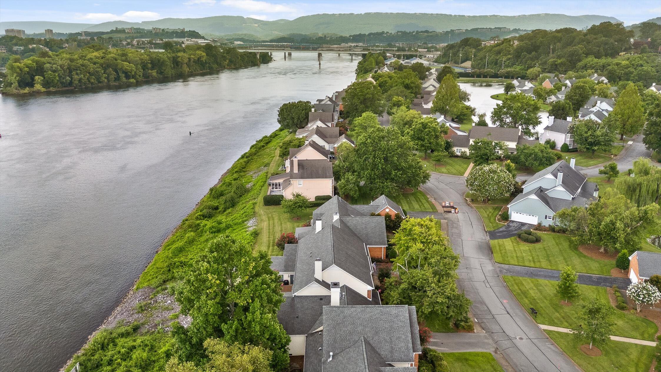 1118 Constitution Drive