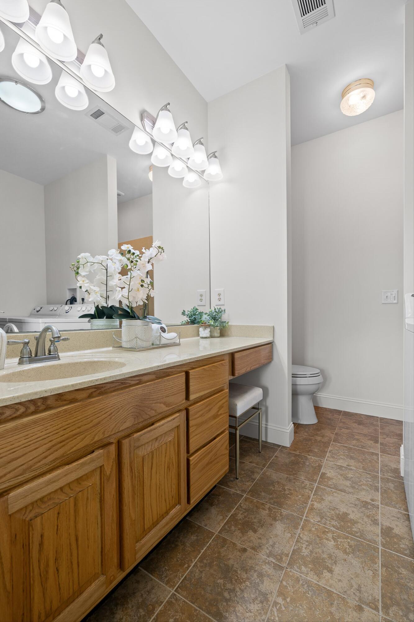 1118 Constitution Drive