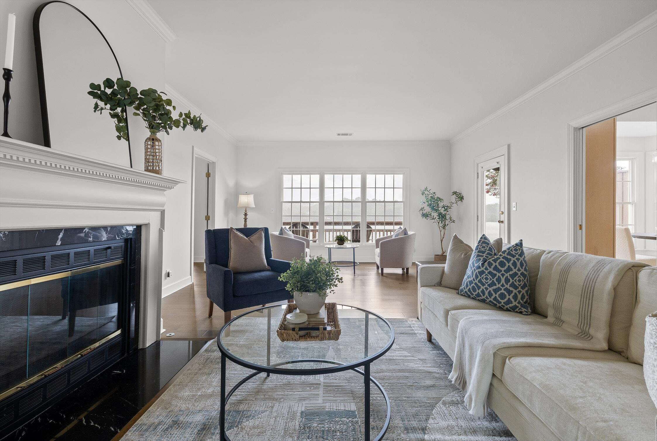 1118 Constitution Drive