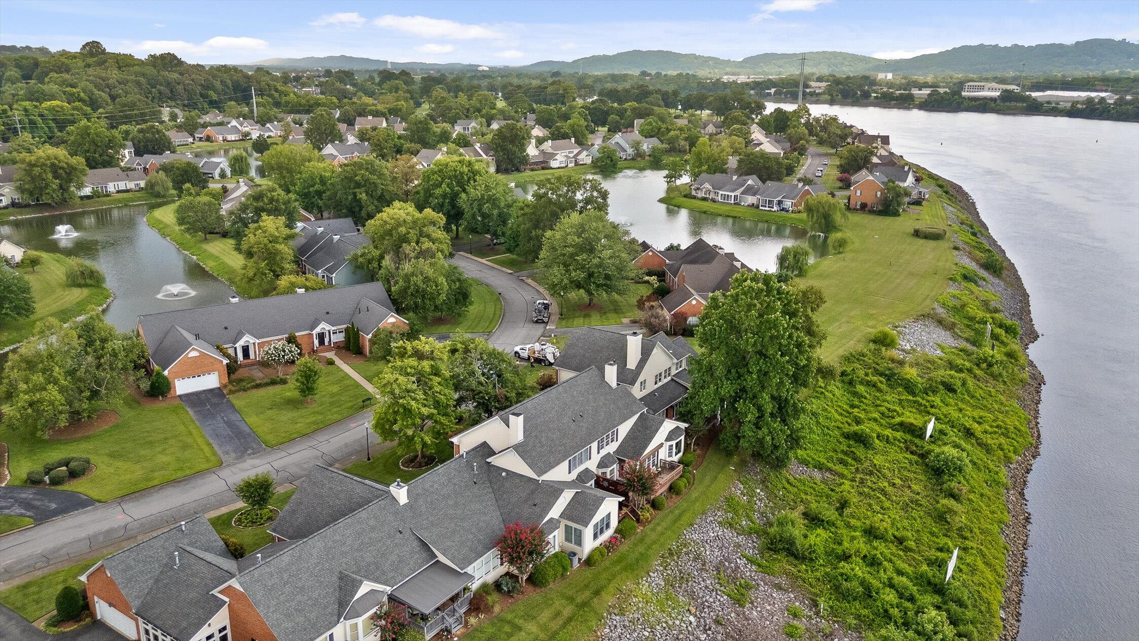 1118 Constitution Drive