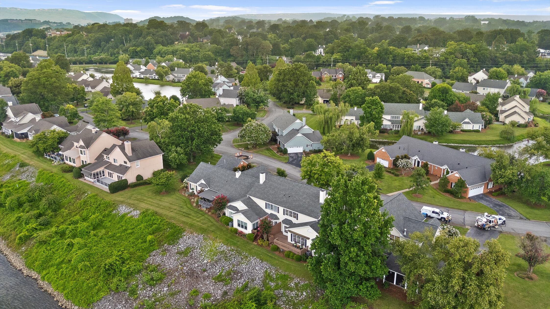 1118 Constitution Drive