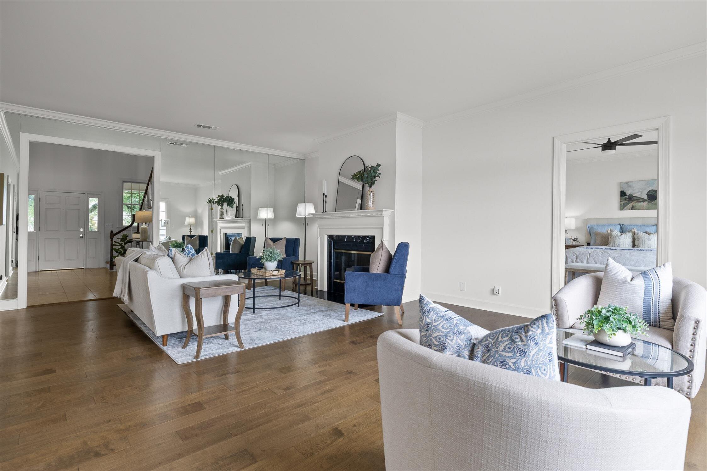 1118 Constitution Drive