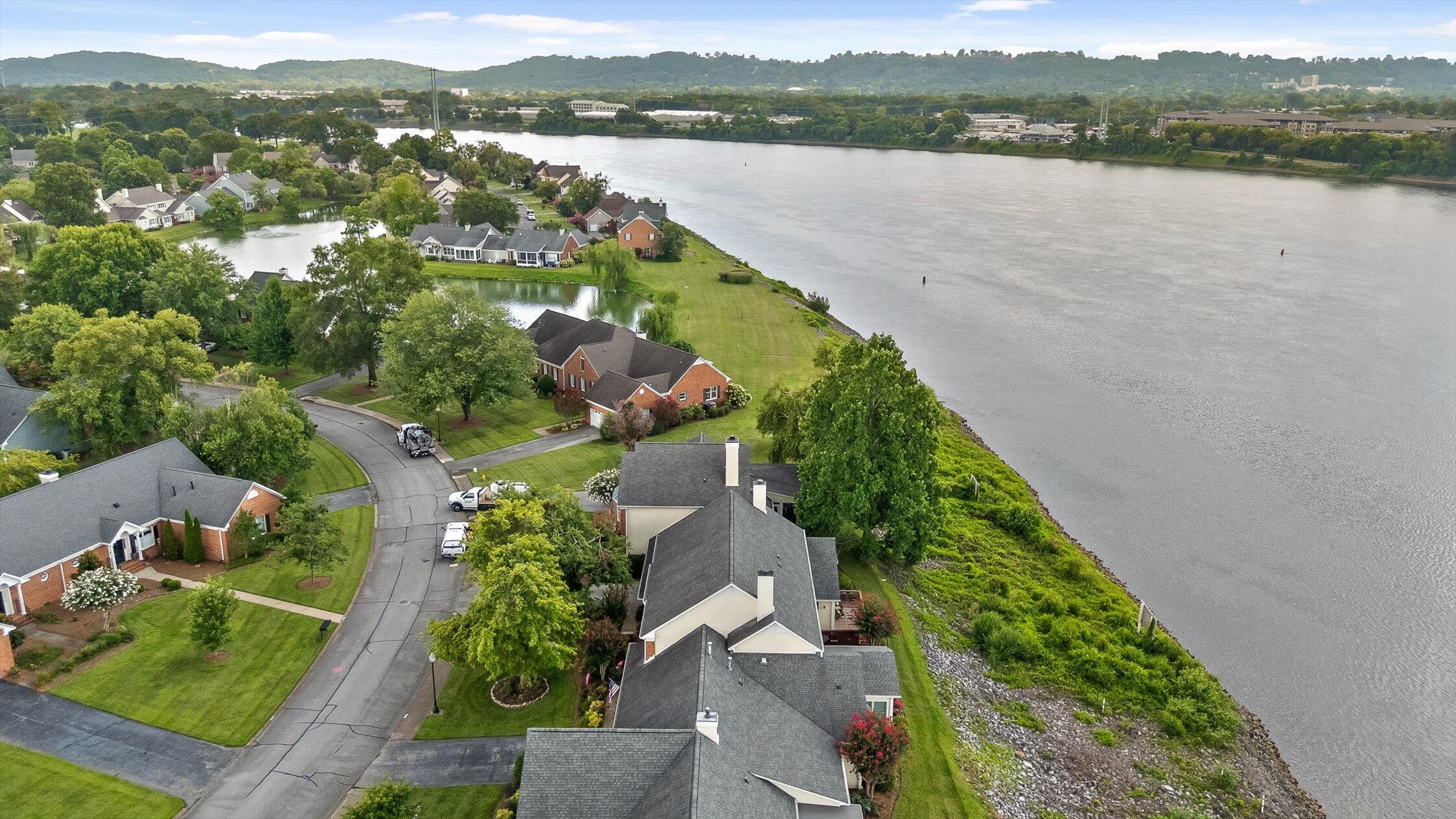 1118 Constitution Drive