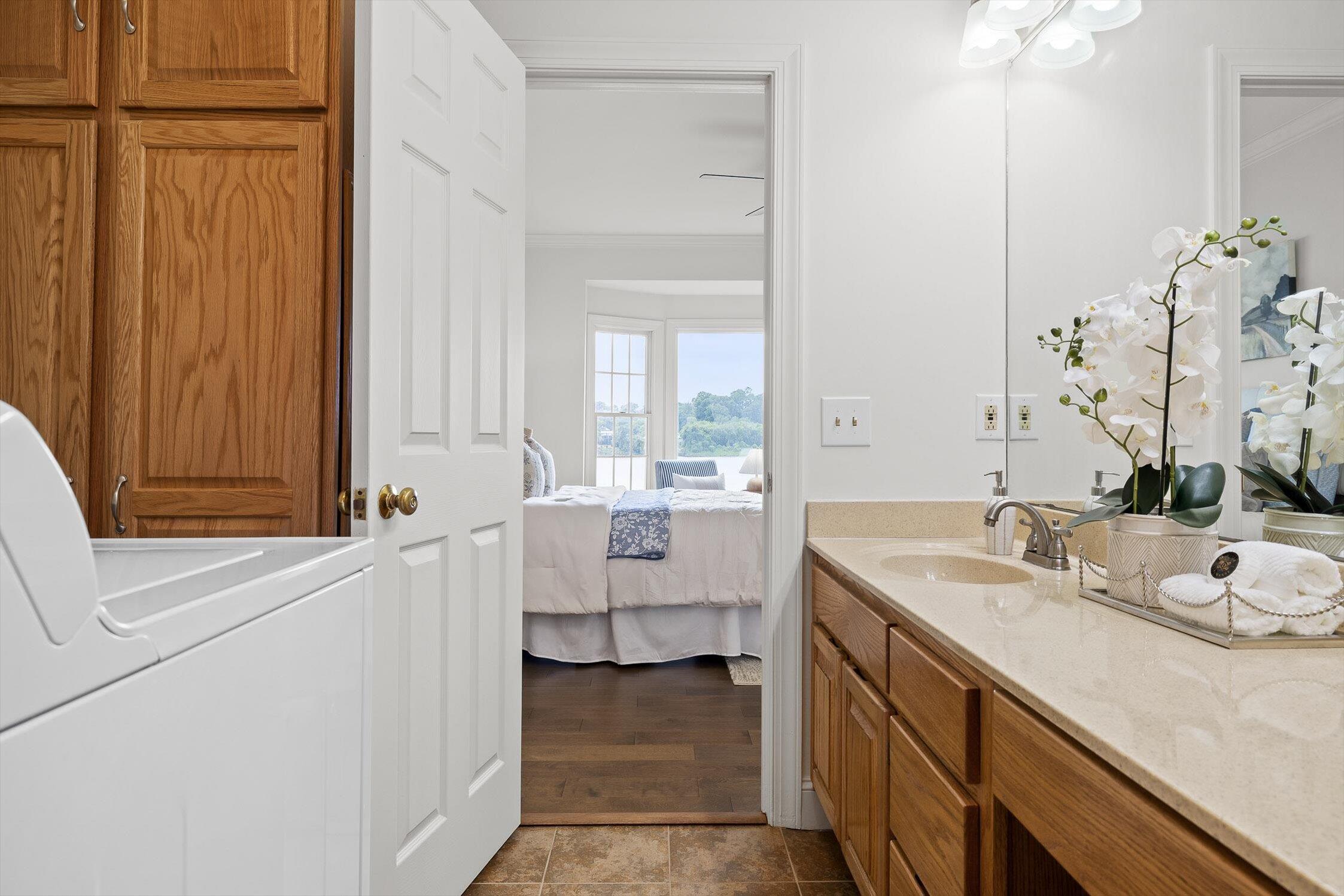 1118 Constitution Drive