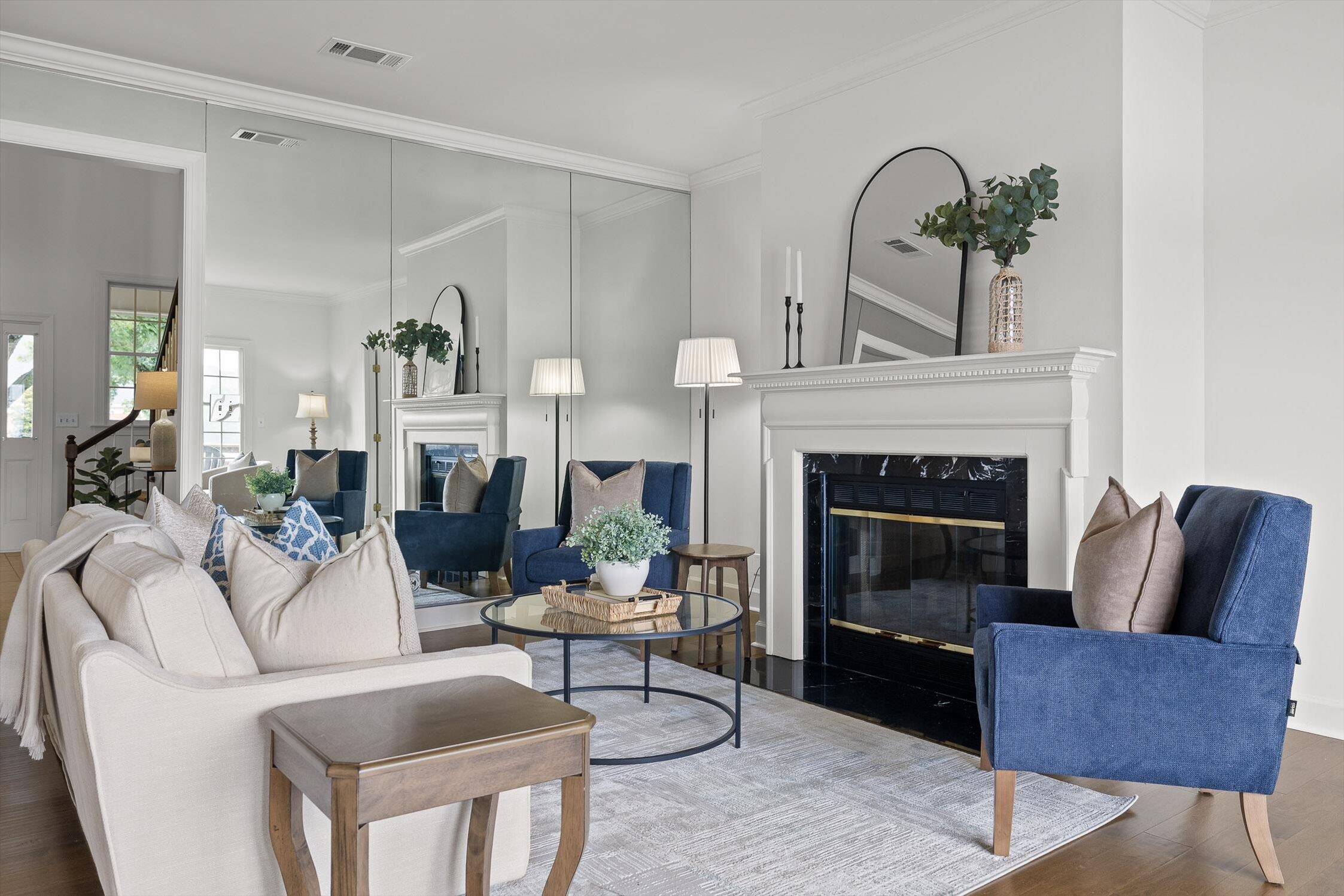 1118 Constitution Drive