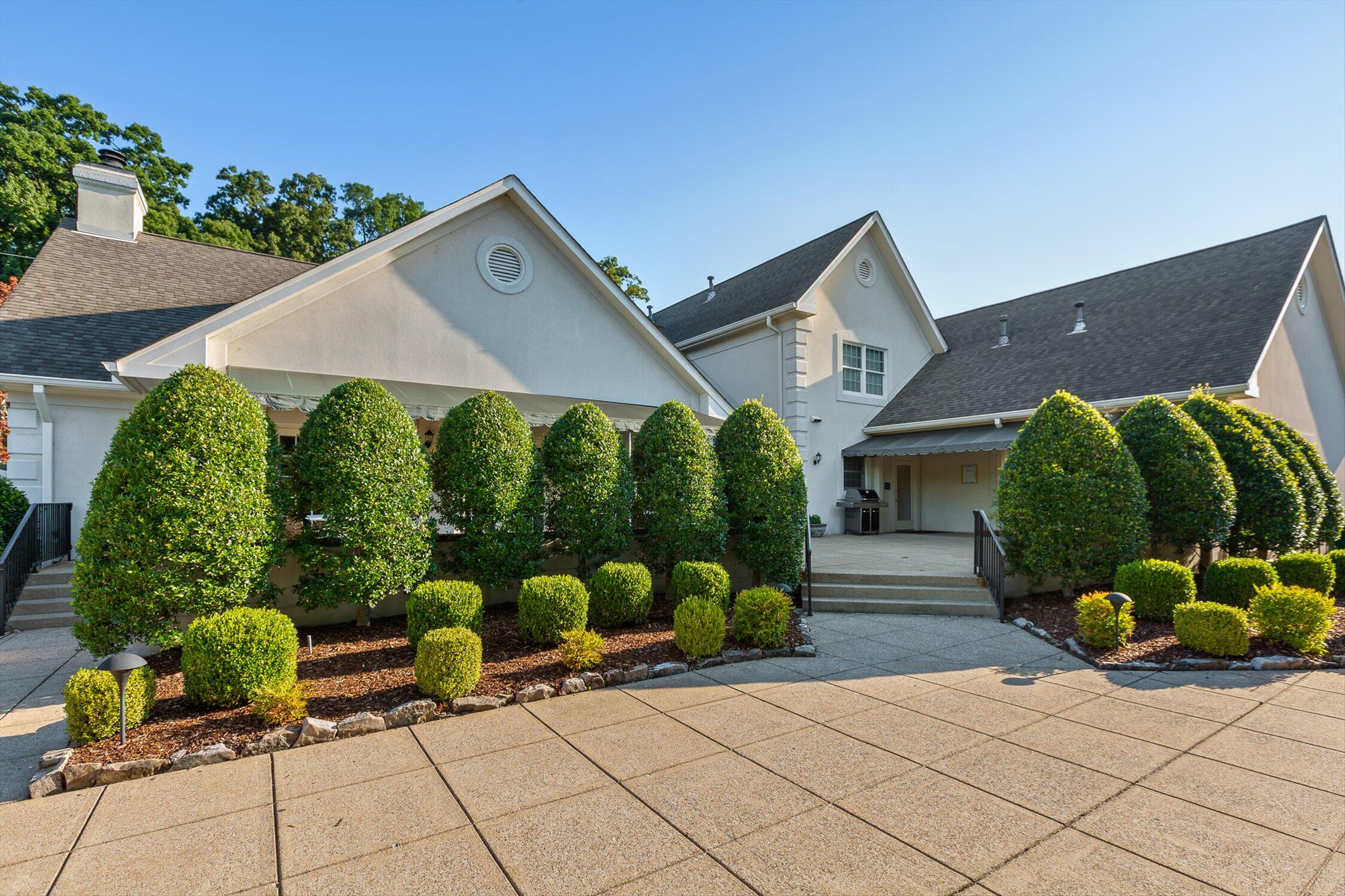 1118 Constitution Drive