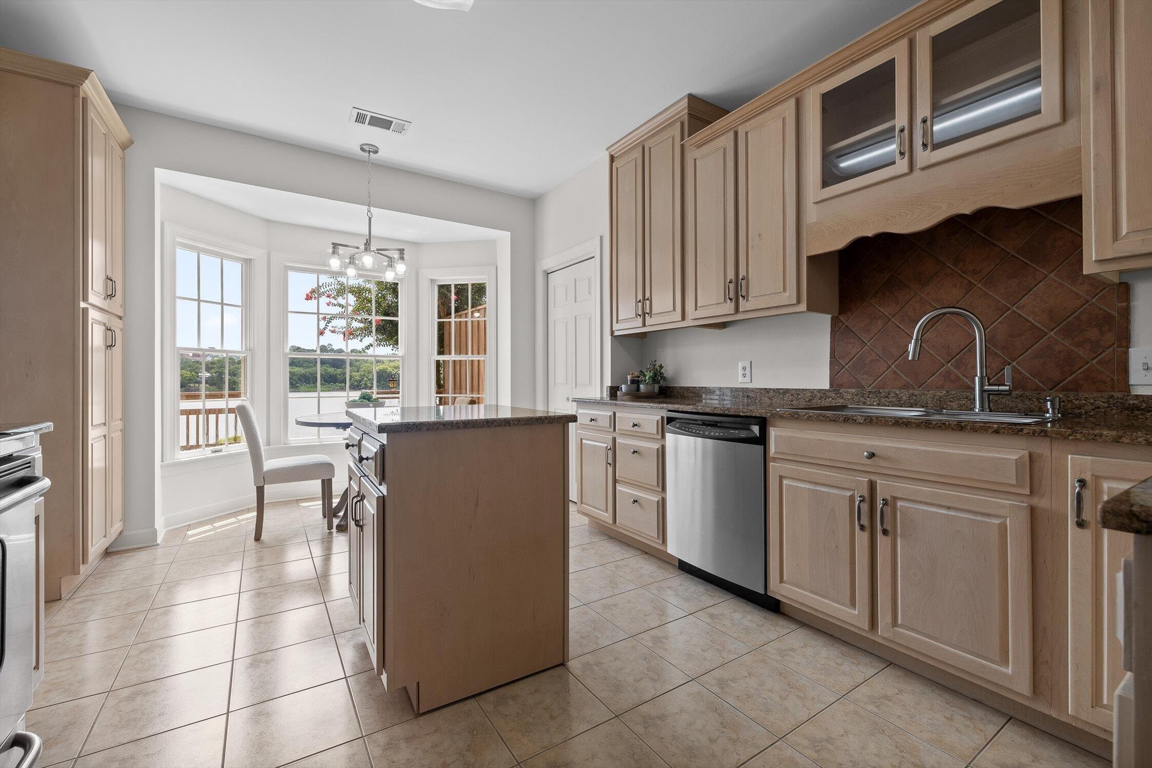 1118 Constitution Drive