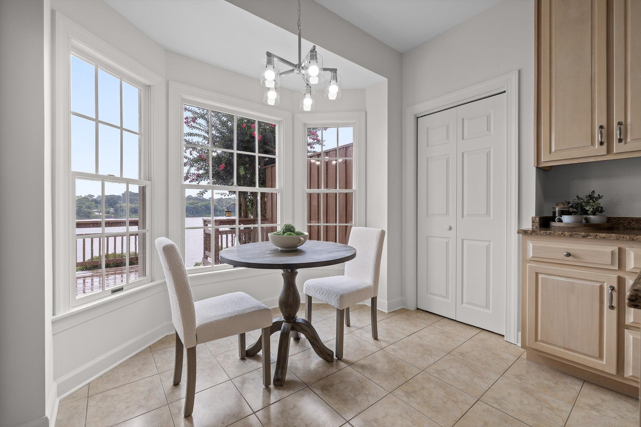 1118 Constitution Drive